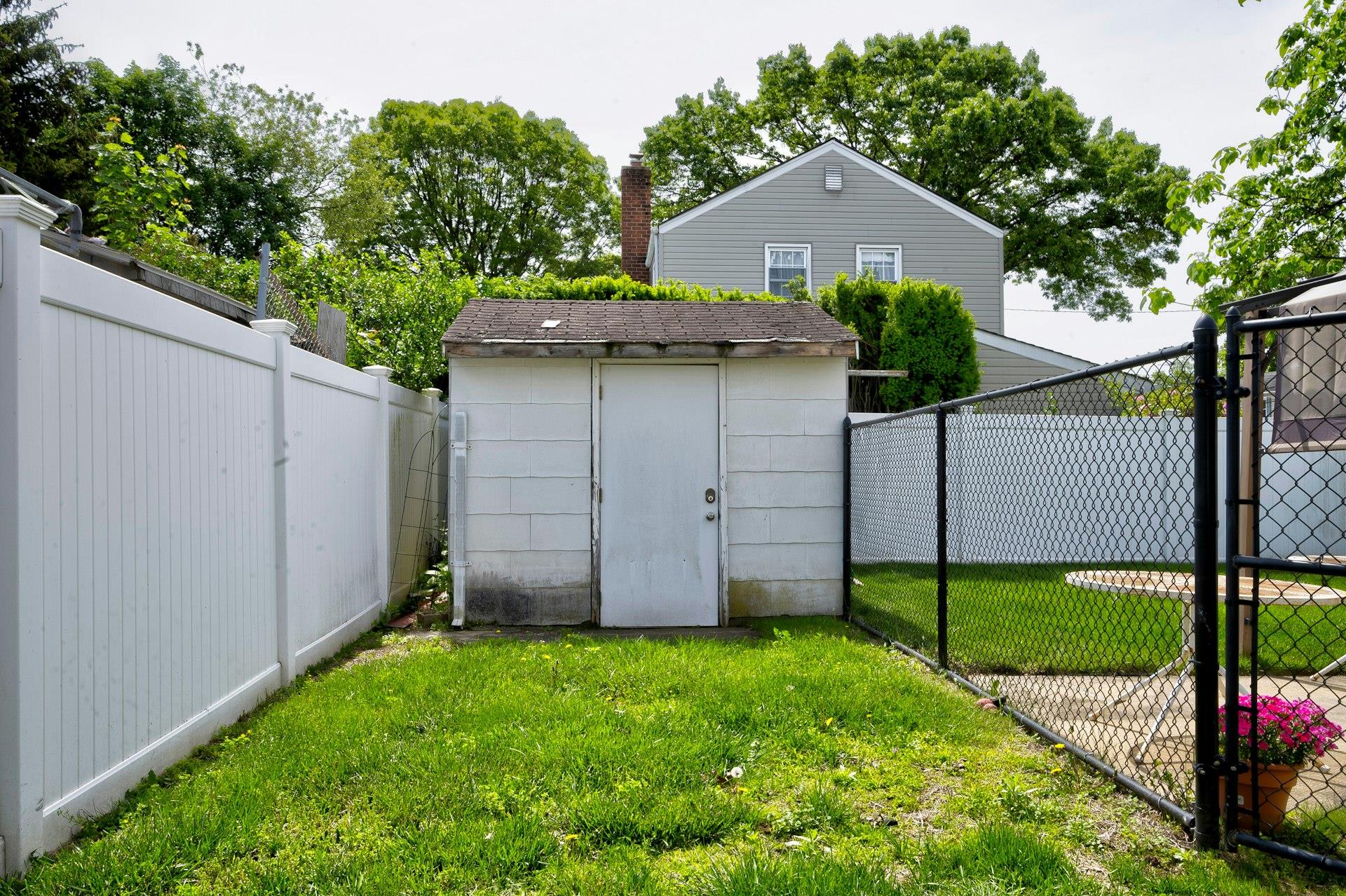 2177 3rd Street, East Meadow, New York image 29
