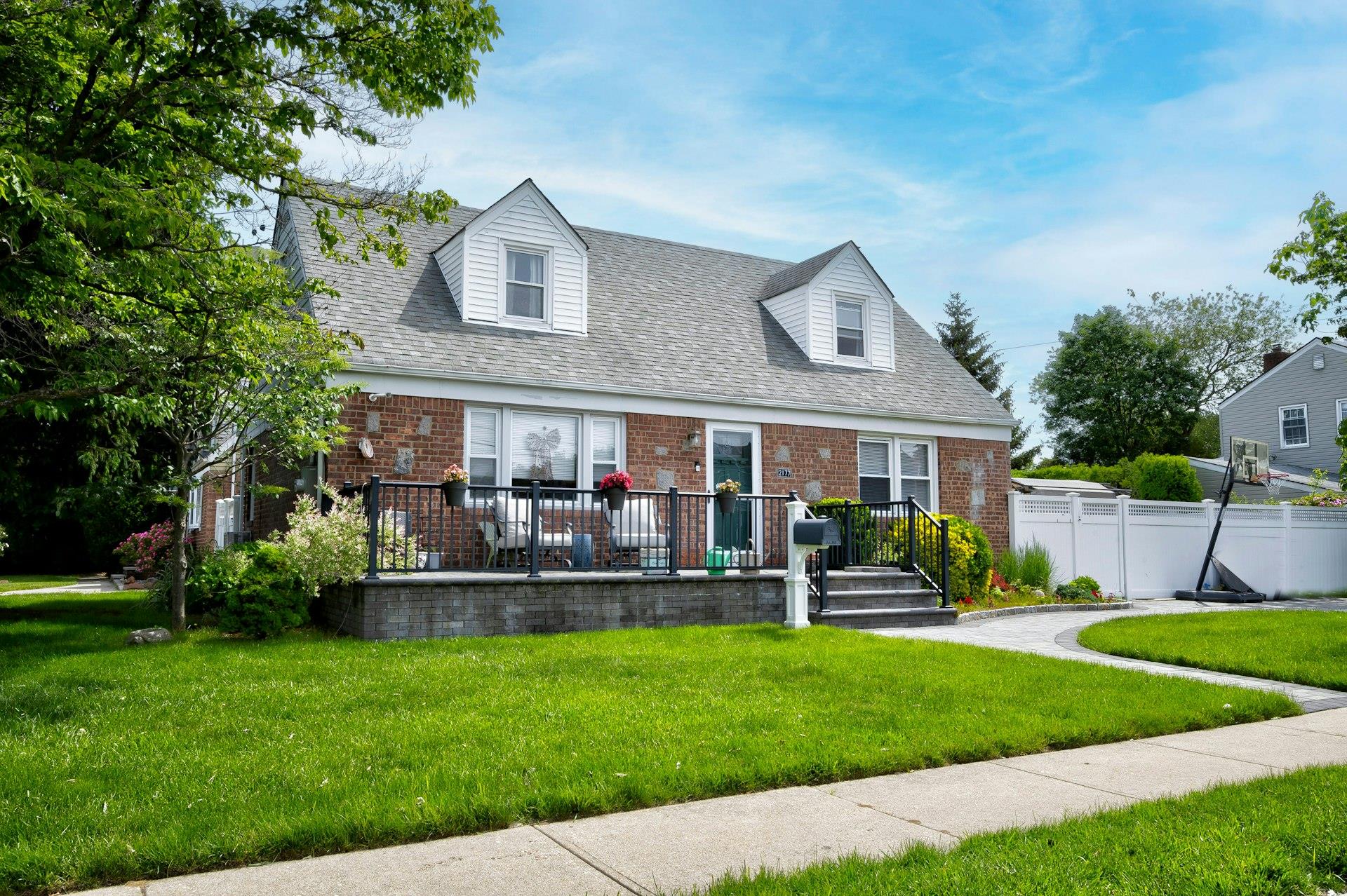 2177 3rd Street, East Meadow, New York image 4