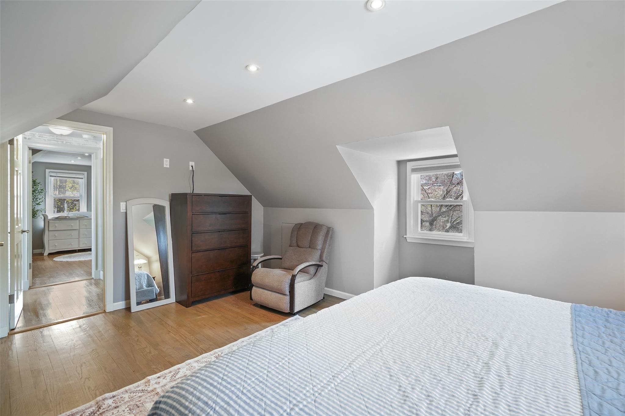 4 Perry Avenue, White Plains, New York image 16