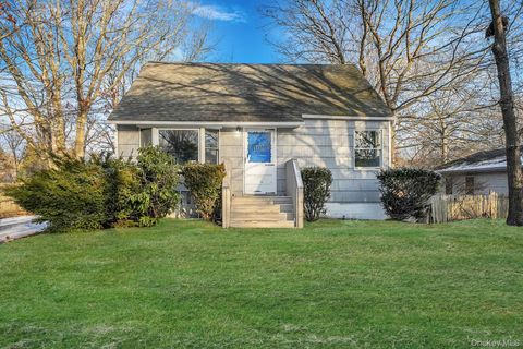 139 Madison Street Mastic NY 11950
