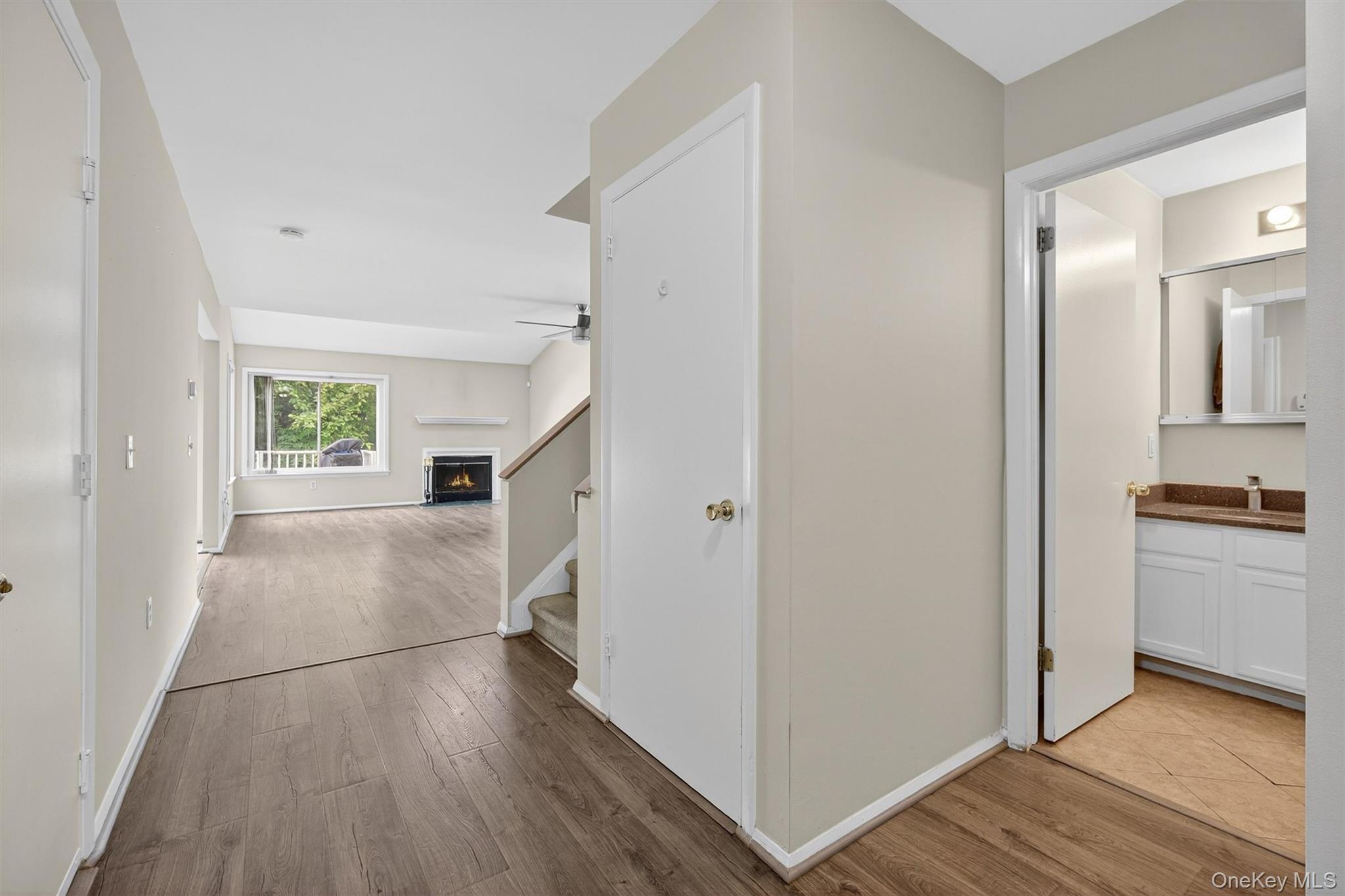 32 Meadow Way