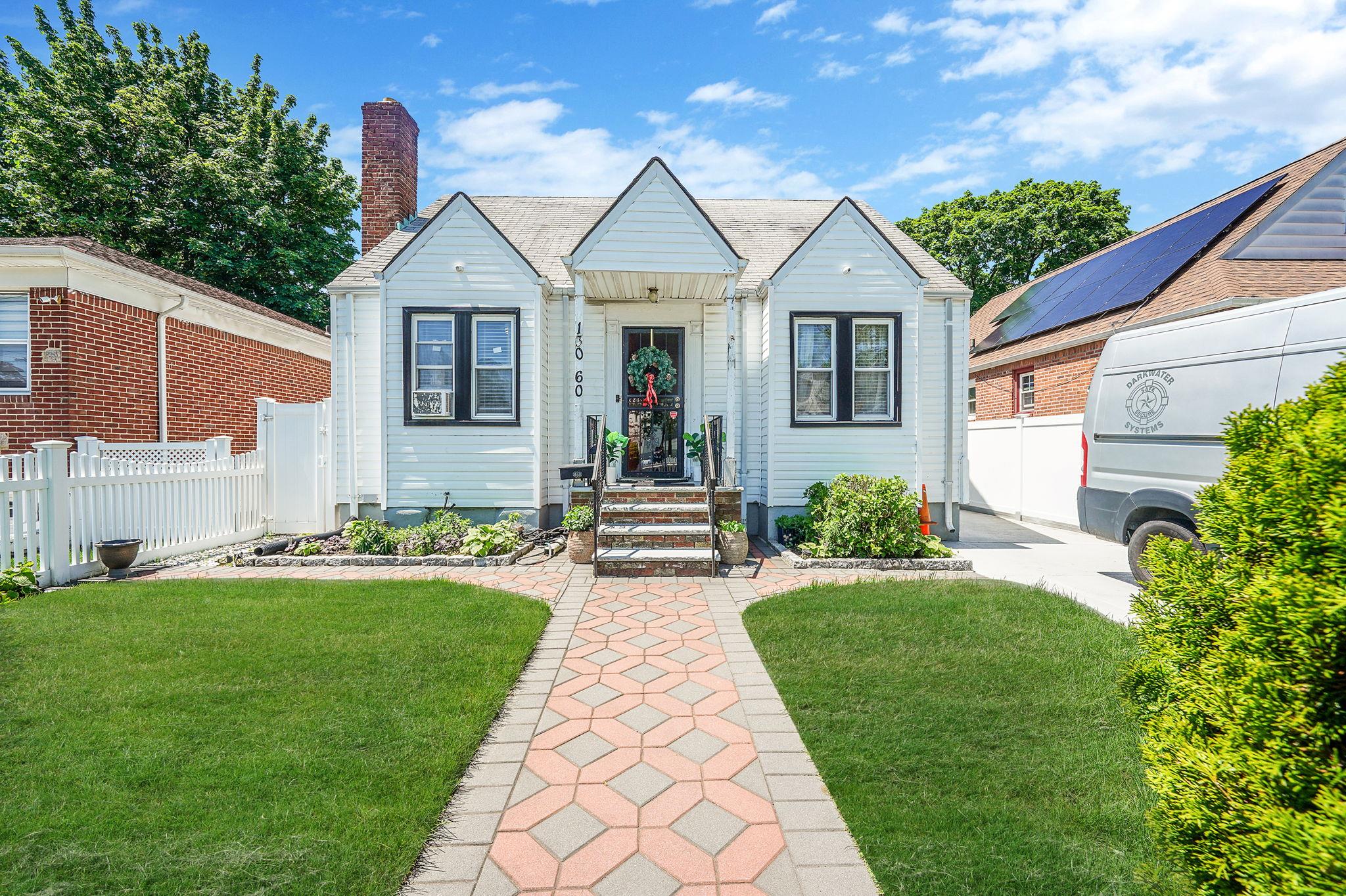 Property for Sale at 223rd Street, Laurelton, Queens, NY - Bedrooms: 3 
Bathrooms: 2 
Rooms: 6  - $695,000