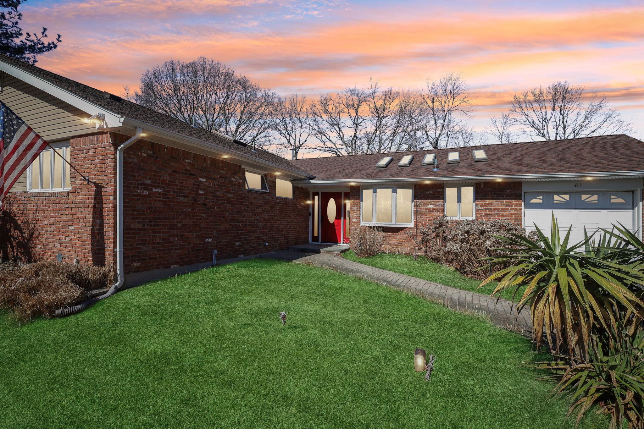 61 Scholar Lane, Commack, New York image 1