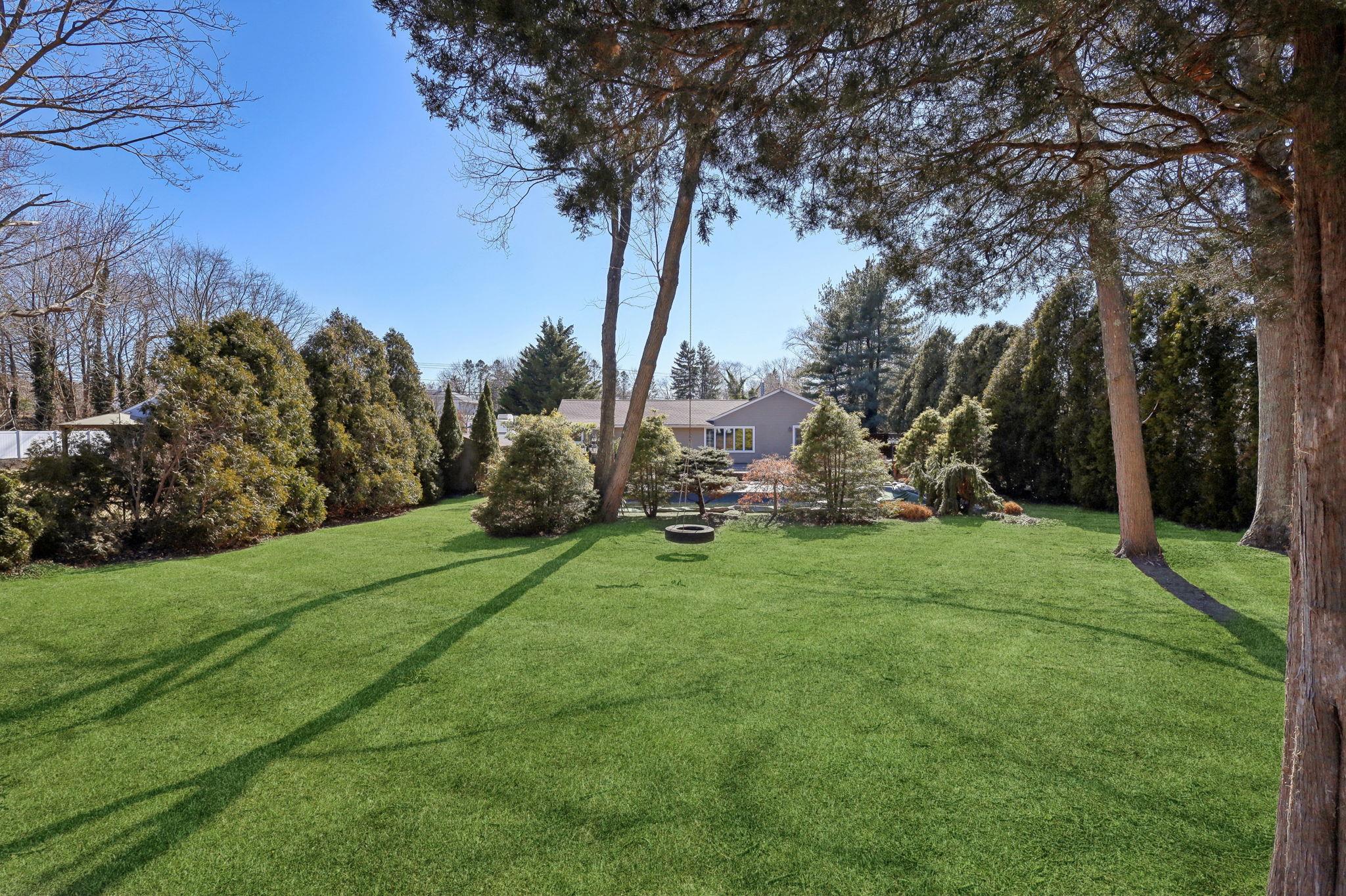 61 Scholar Lane, Commack, New York image 33
