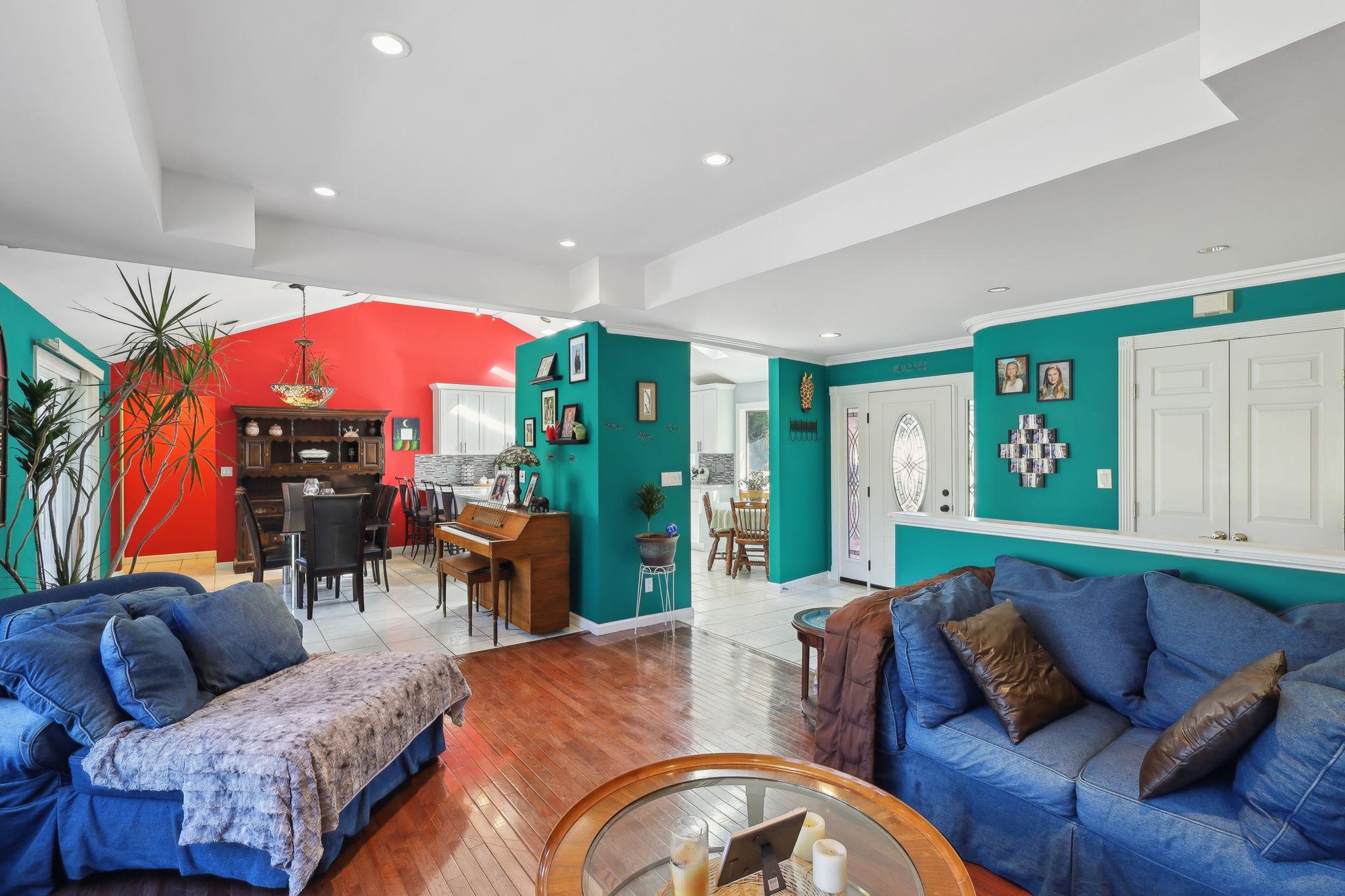 61 Scholar Lane, Commack, New York image 6