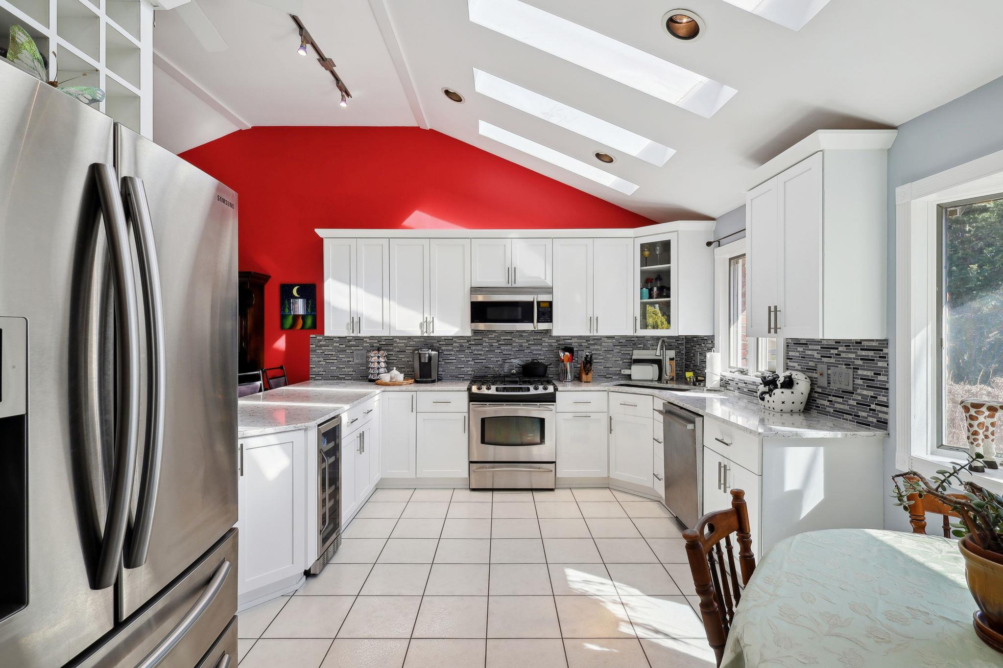 61 Scholar Lane, Commack, New York image 8