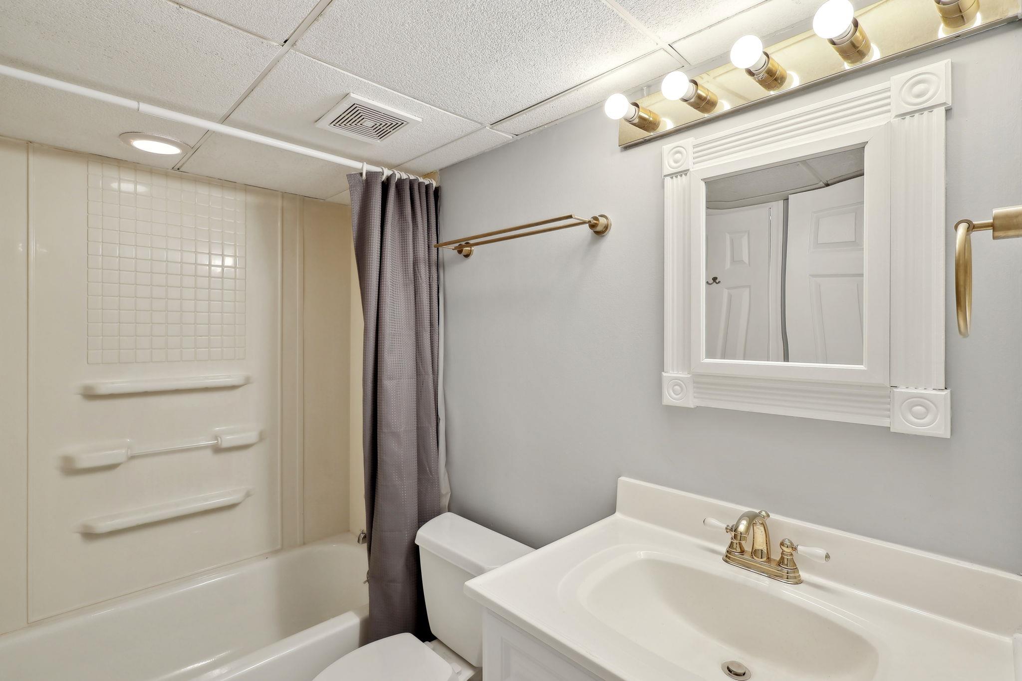 61 Scholar Lane, Commack, New York image 26
