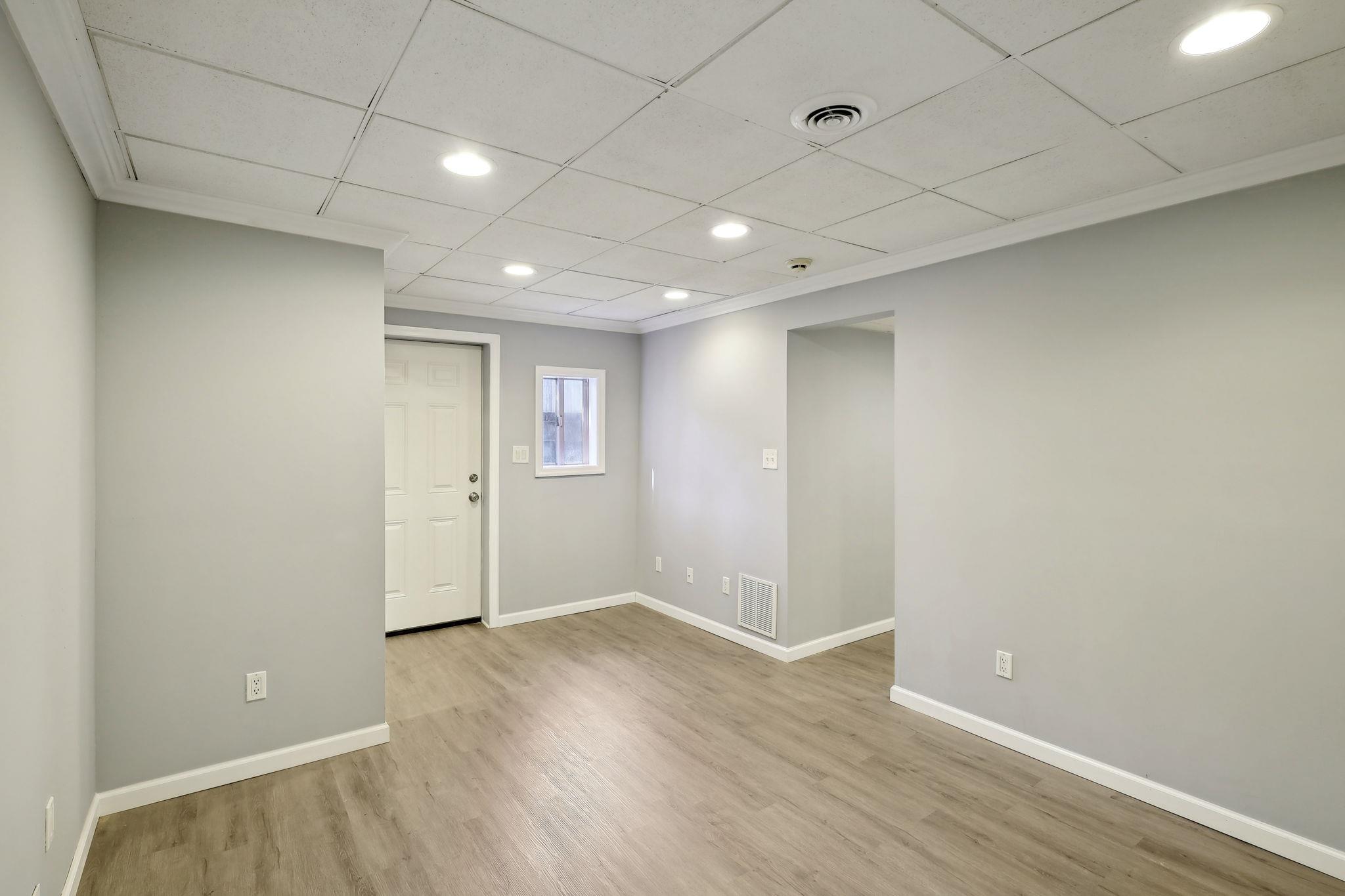 61 Scholar Lane, Commack, New York image 25