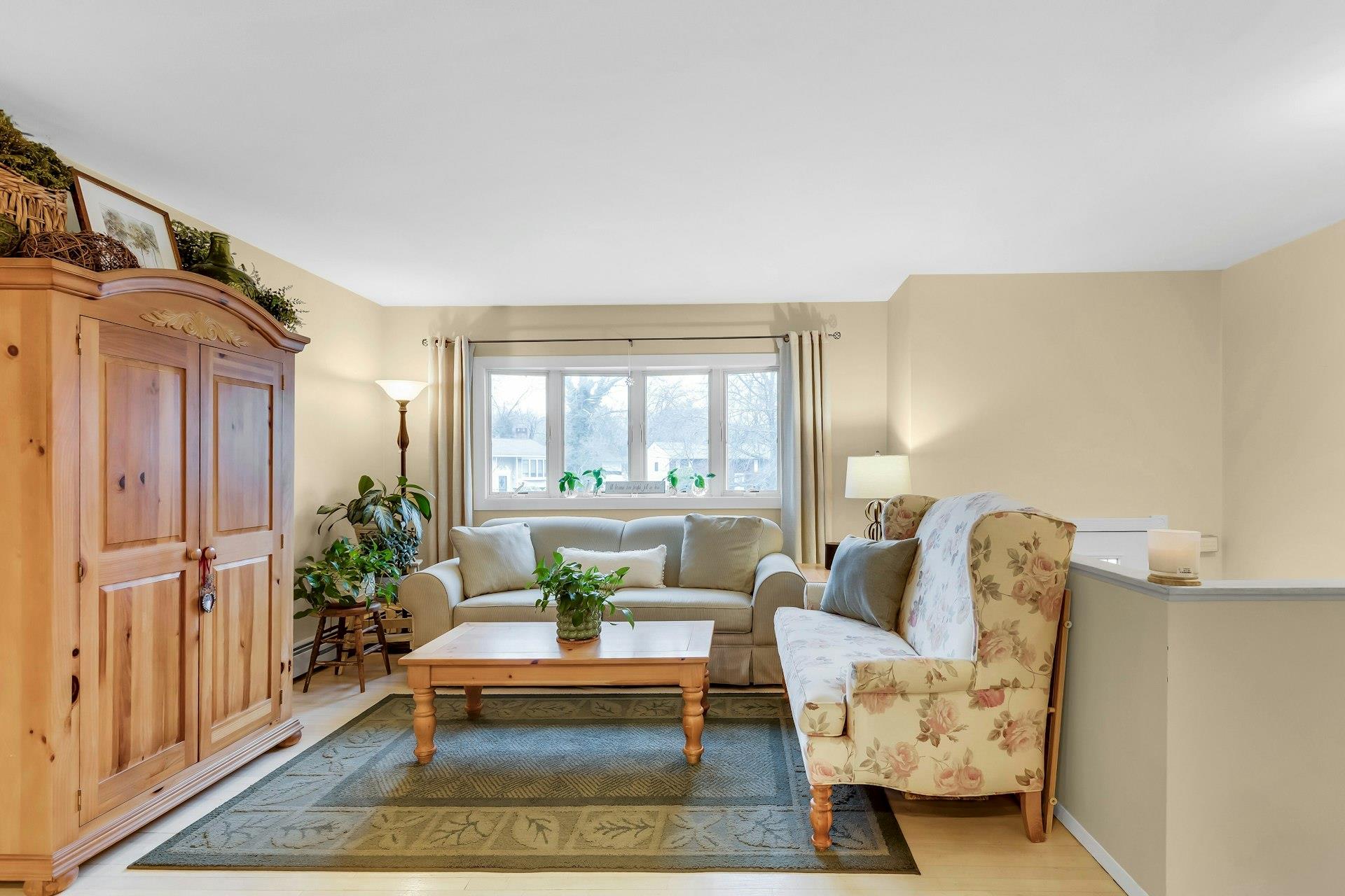 58 Elliot Street, Islip, Florida image 4