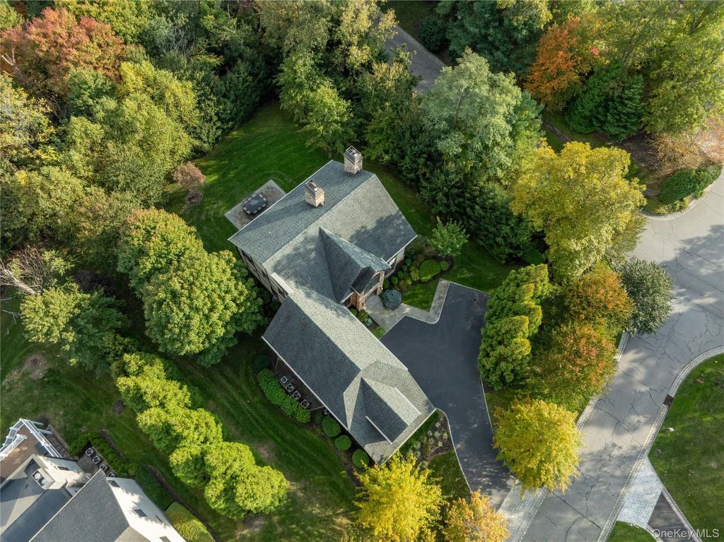 Photo of 2 Earle Drive, Muttontown, NY 11791 (MLS # 927287)