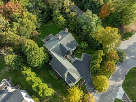 Photo of 2 Earle Drive, Muttontown, NY 11791 (MLS # 927287)