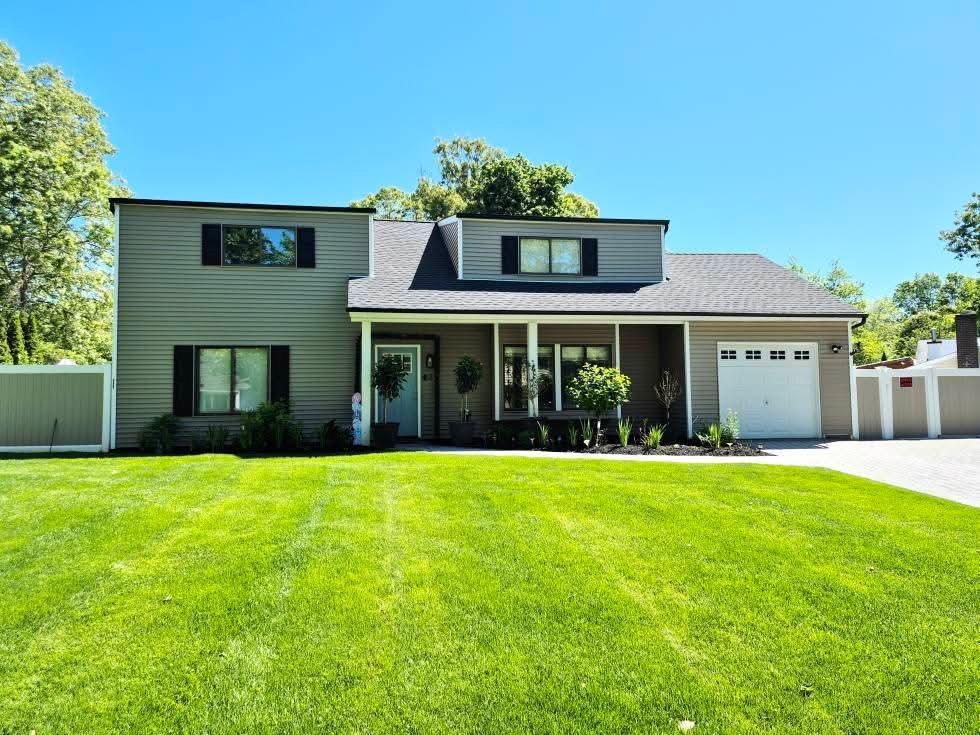 3 Mount Snow Lane, Coram, New York image 2