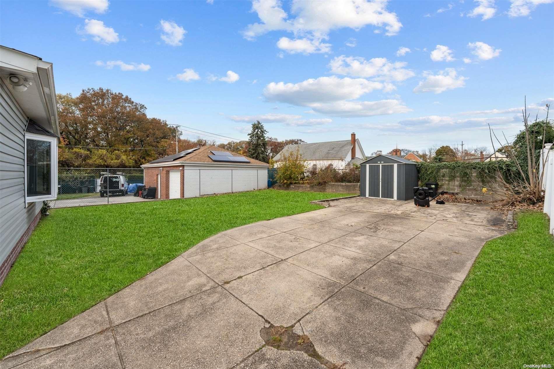 8 Alden Avenue, Valley Stream, New York image 2