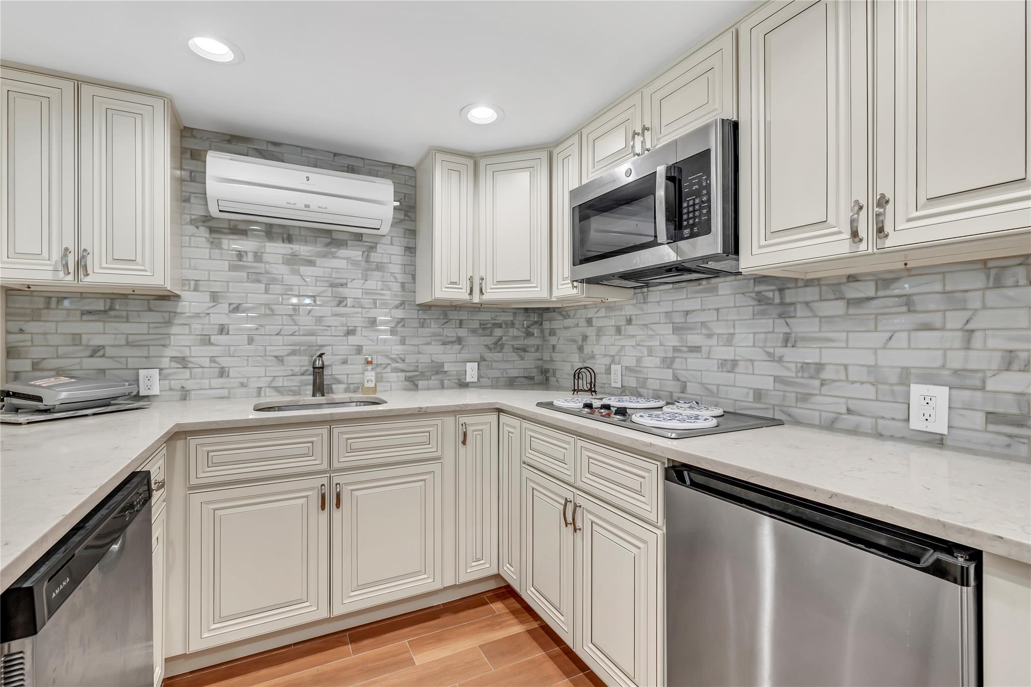 48 E 2nd Street, Freeport, New York image 29