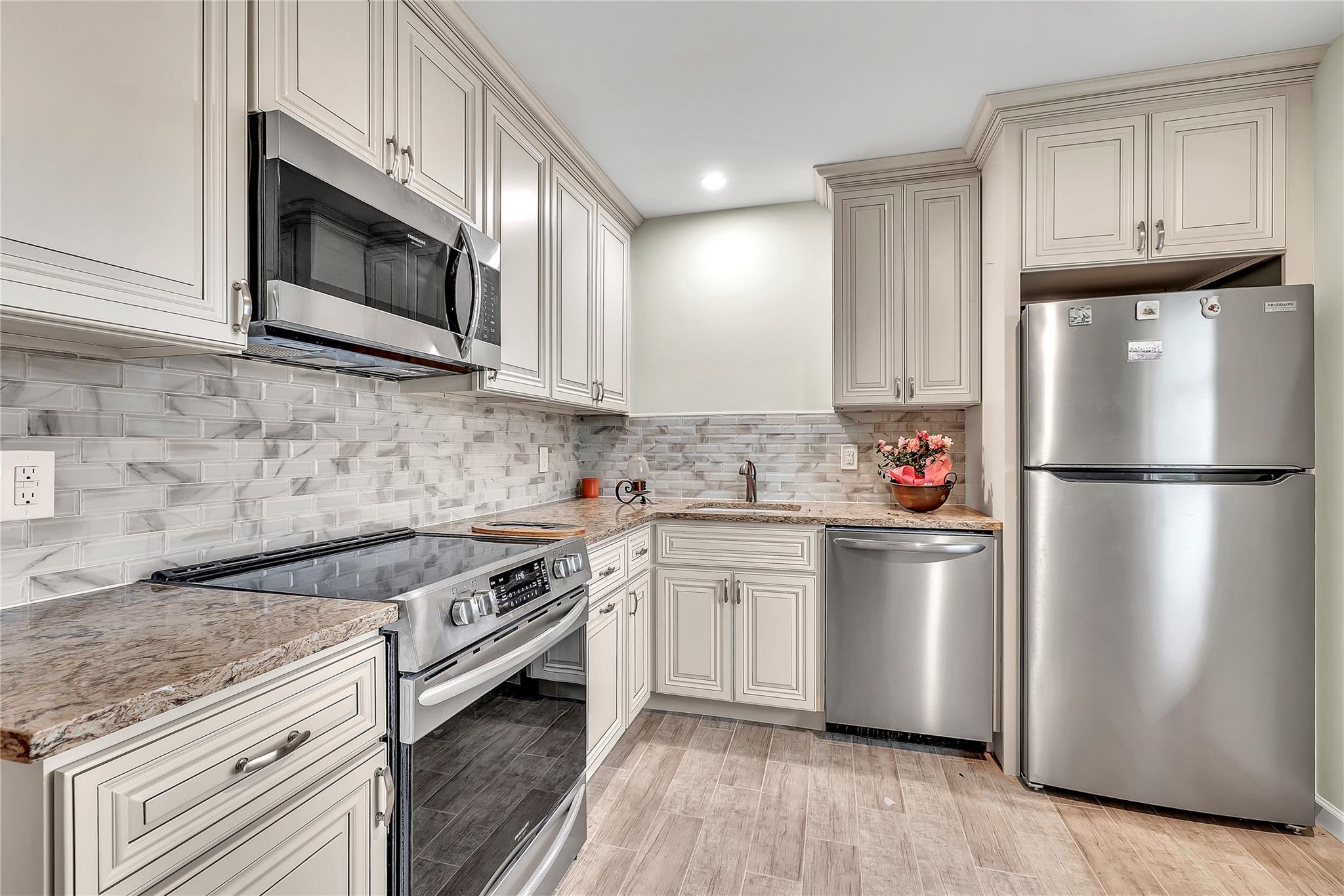 48 E 2nd Street, Freeport, New York image 9
