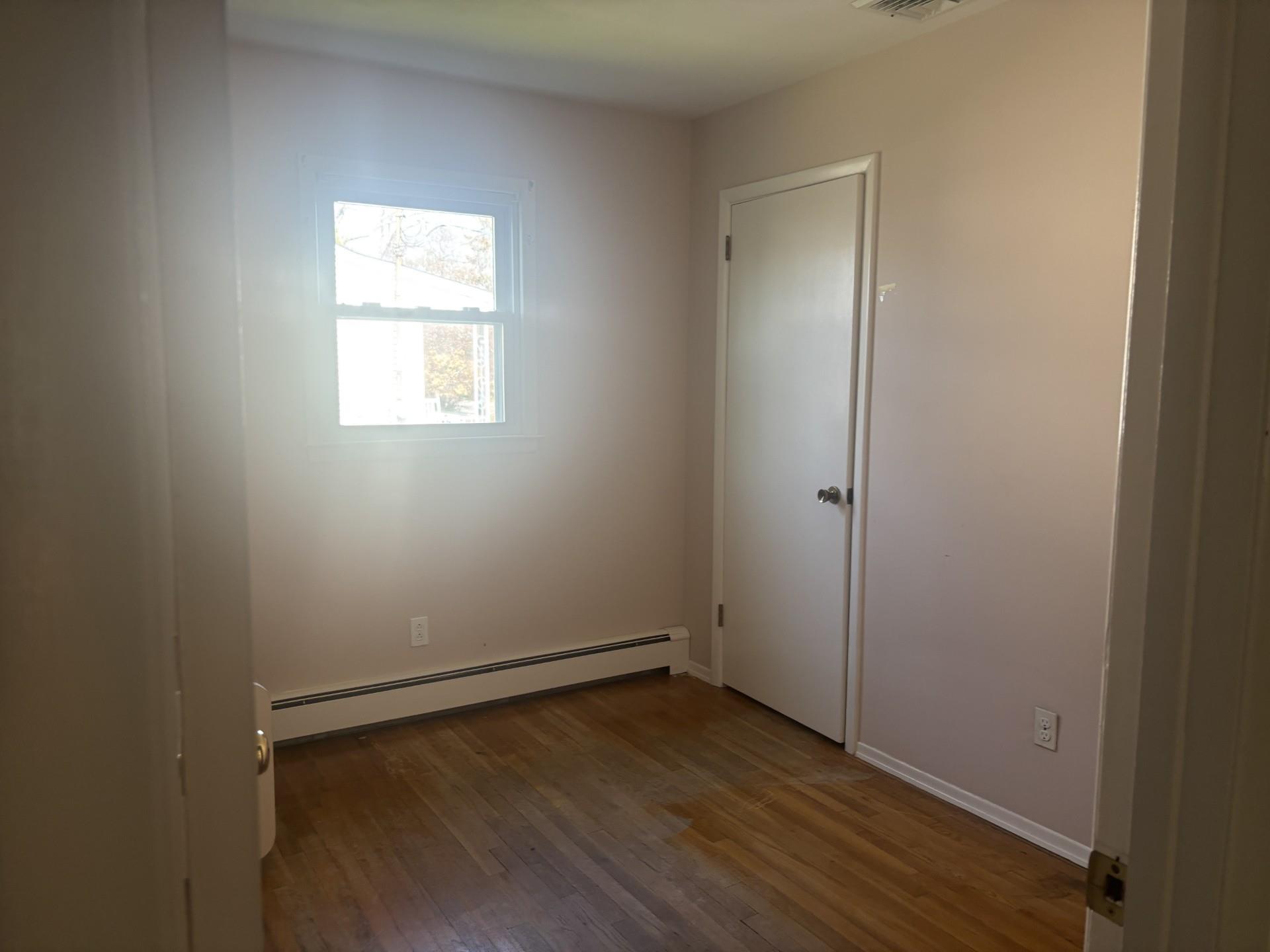60 Hewitt Boulevard, Center Moriches, New York image 8