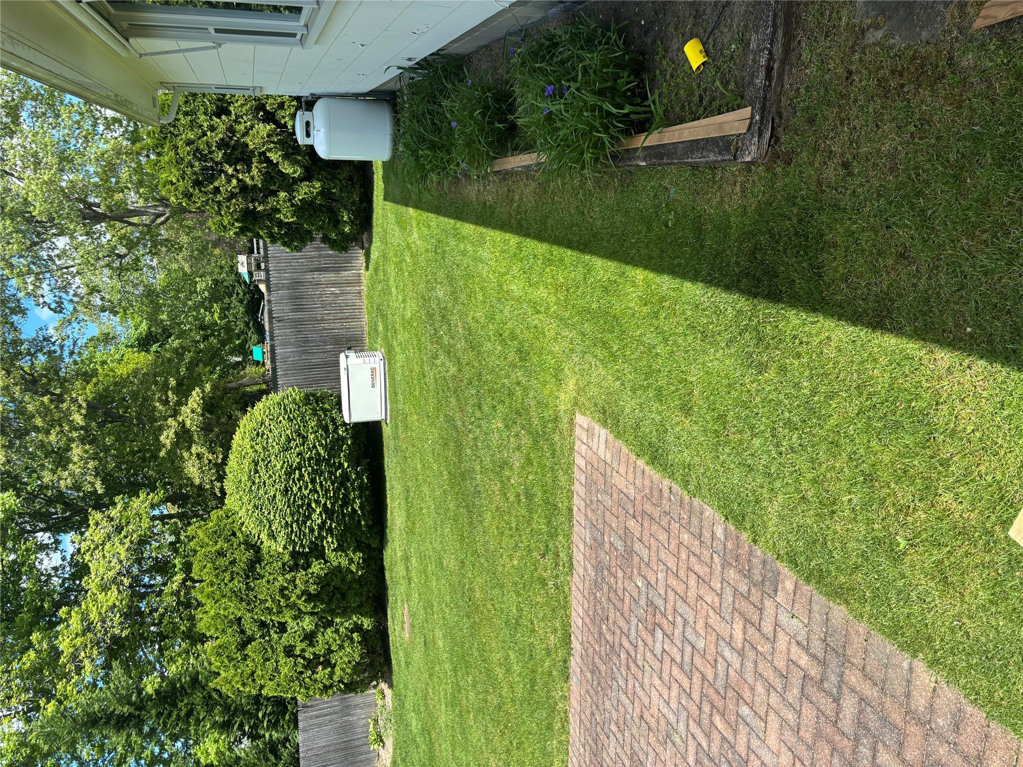 60 Hewitt Boulevard, Center Moriches, New York image 12