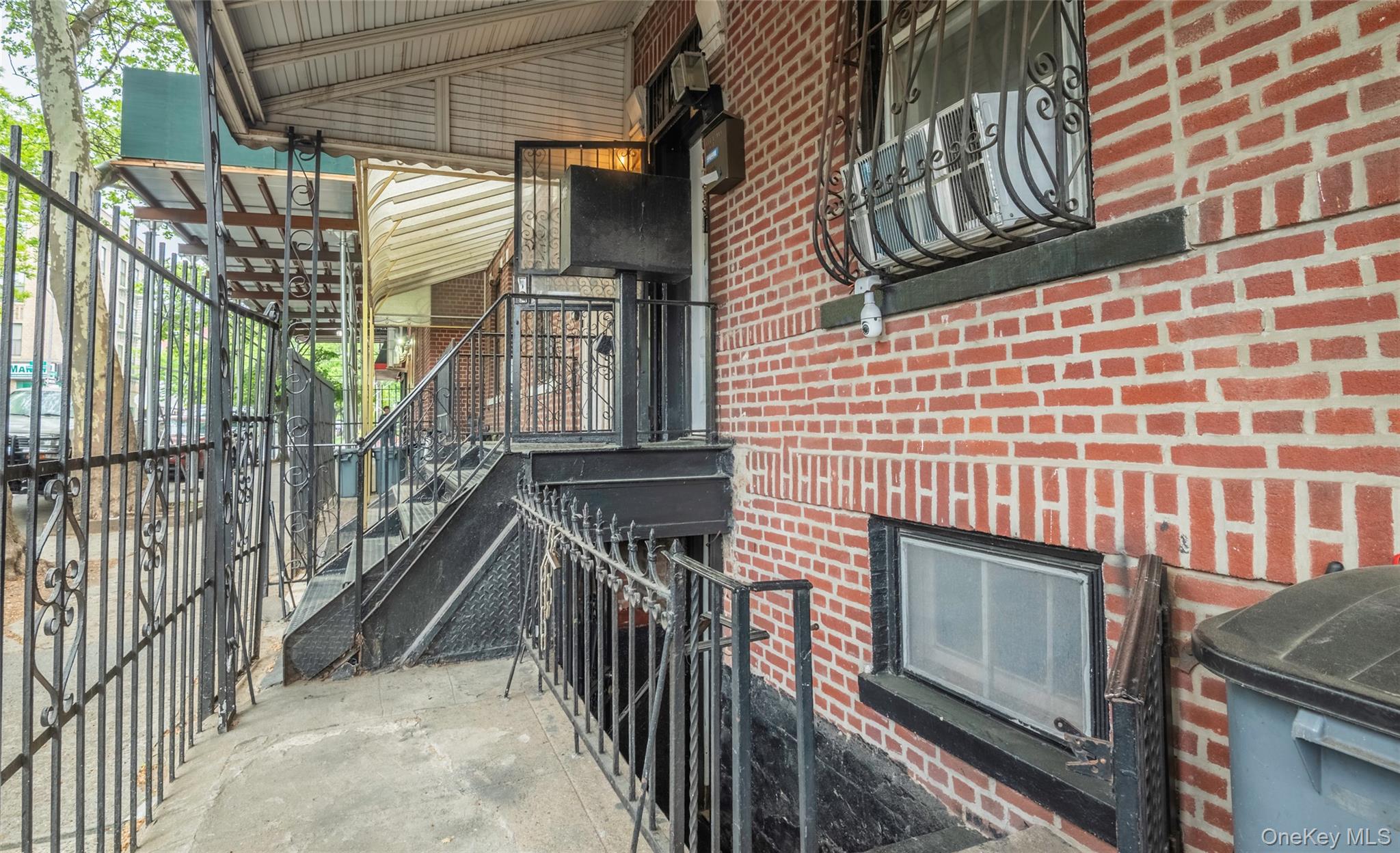 515 Hinsdale Street