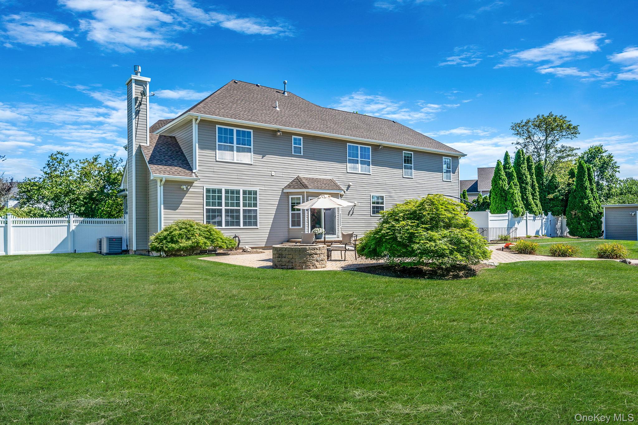 8 Monticello Drive