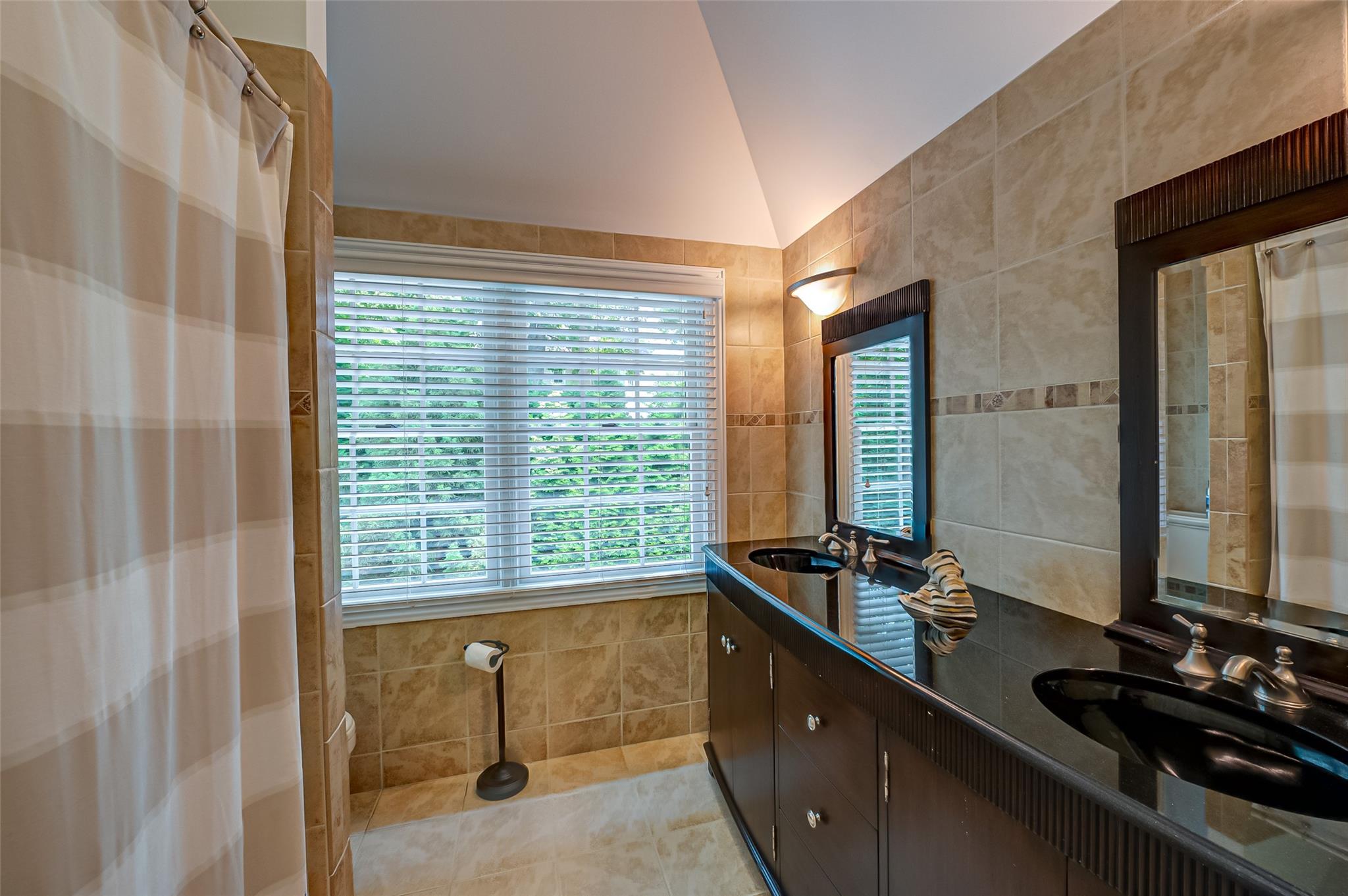 14 Eagle Landing Lndg, Mount Sinai, New York image 28