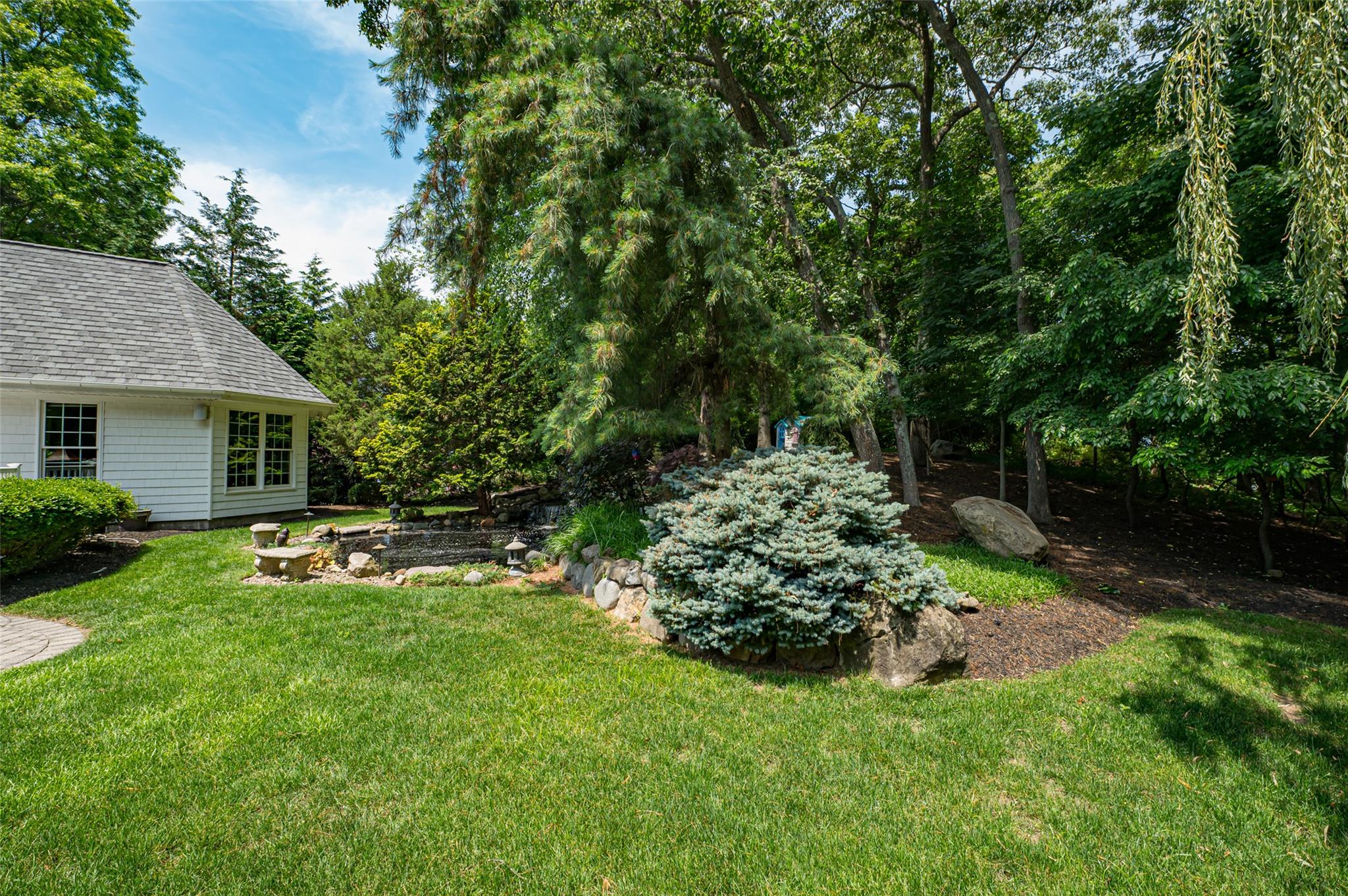 14 Eagle Landing Lndg, Mount Sinai, New York image 42