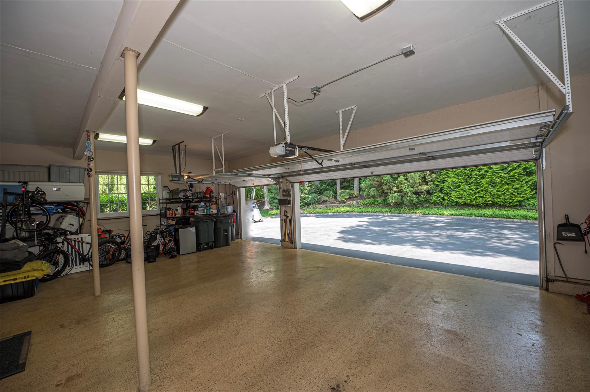 14 Eagle Landing Lndg, Mount Sinai, New York image 46
