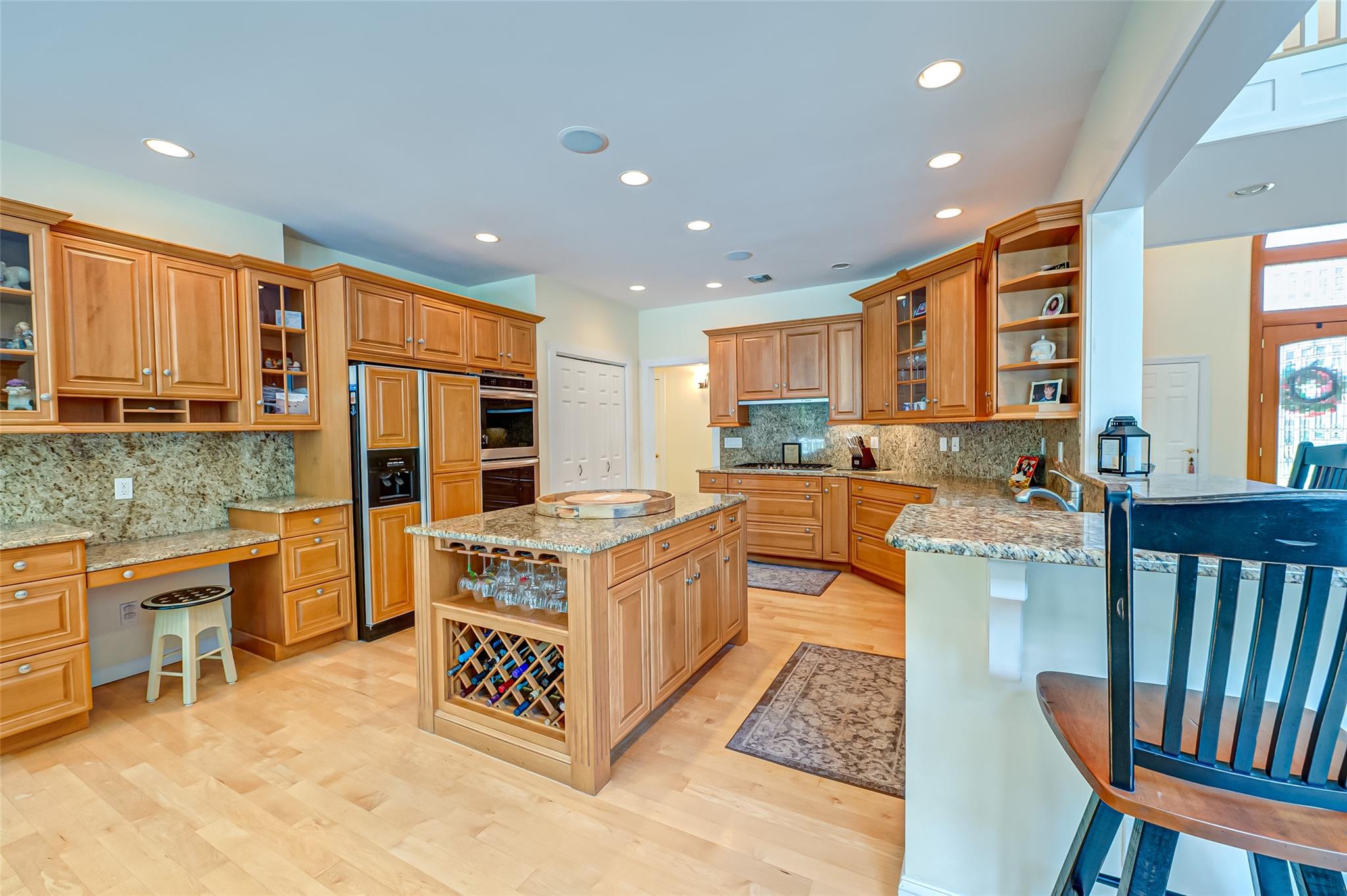 14 Eagle Landing Lndg, Mount Sinai, New York image 13