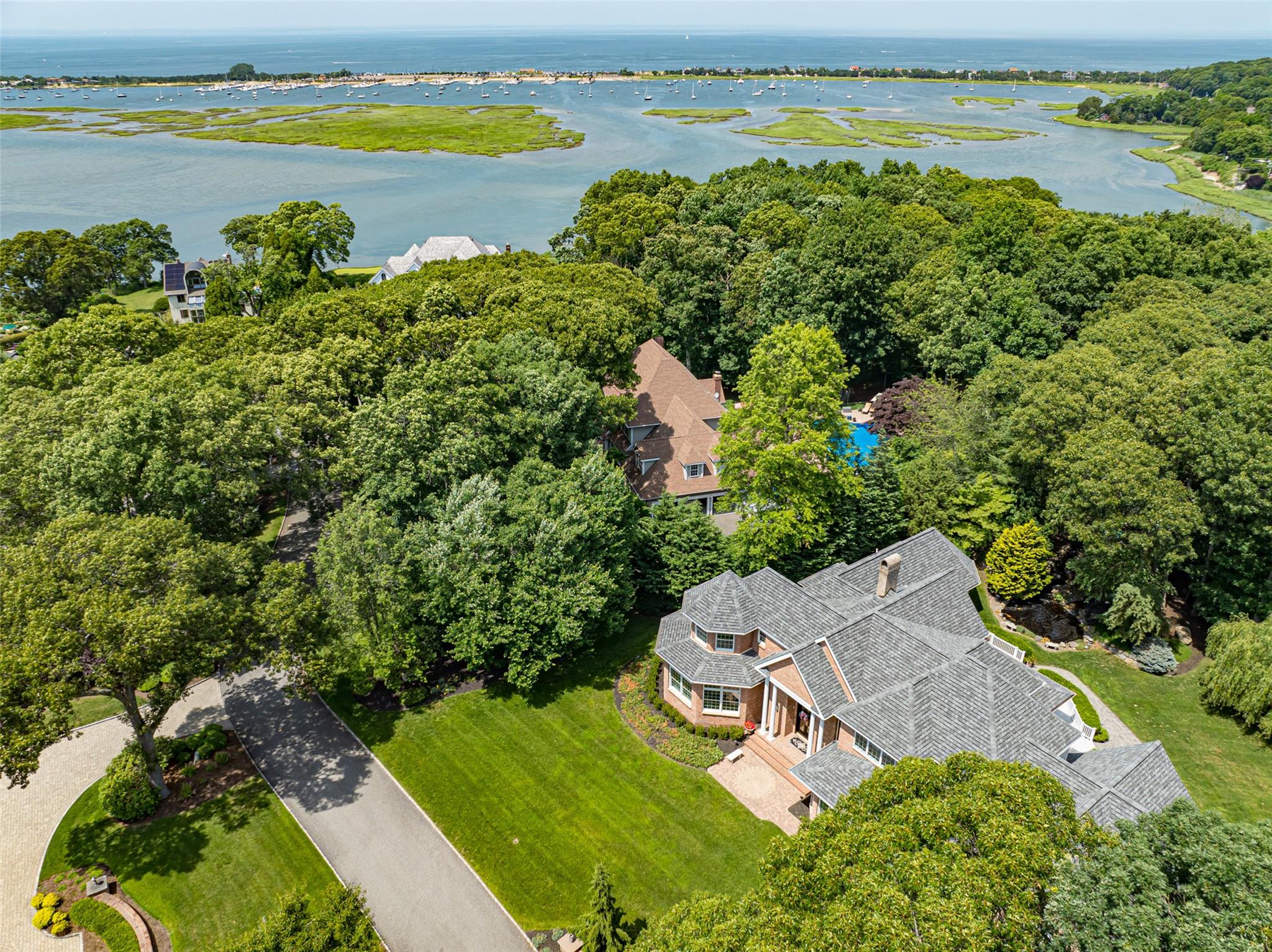 14 Eagle Landing Lndg, Mount Sinai, New York image 3