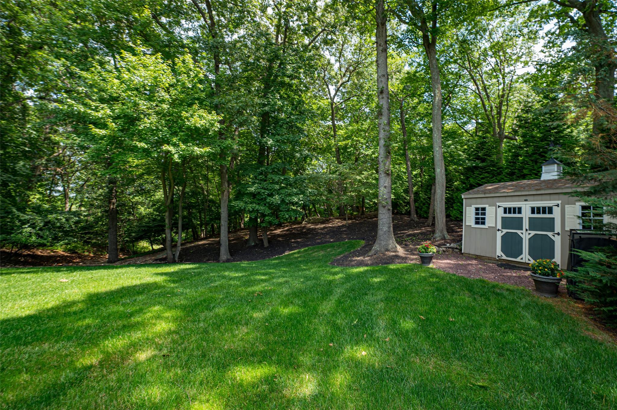 14 Eagle Landing Lndg, Mount Sinai, New York image 41