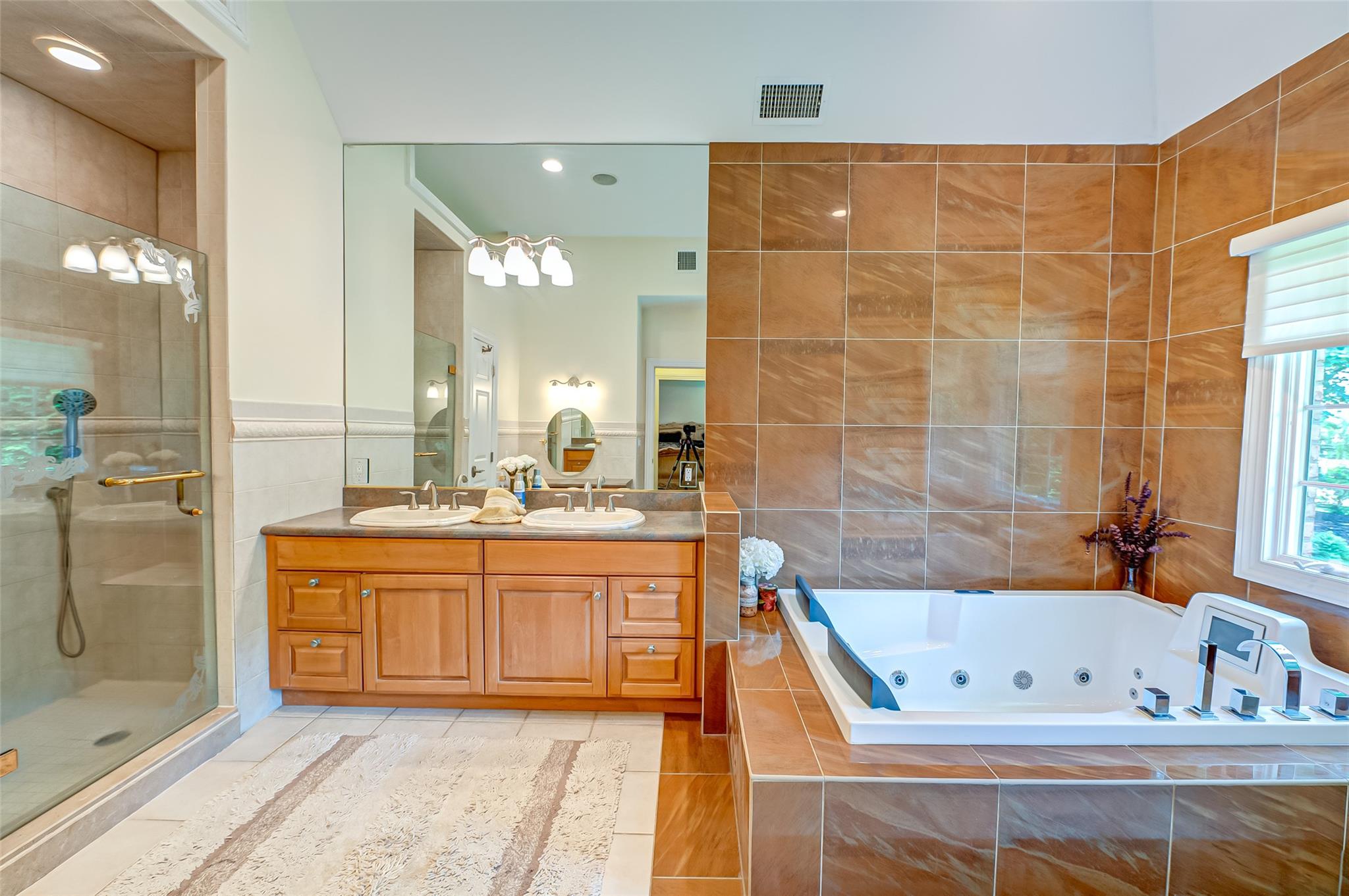 14 Eagle Landing Lndg, Mount Sinai, New York image 21