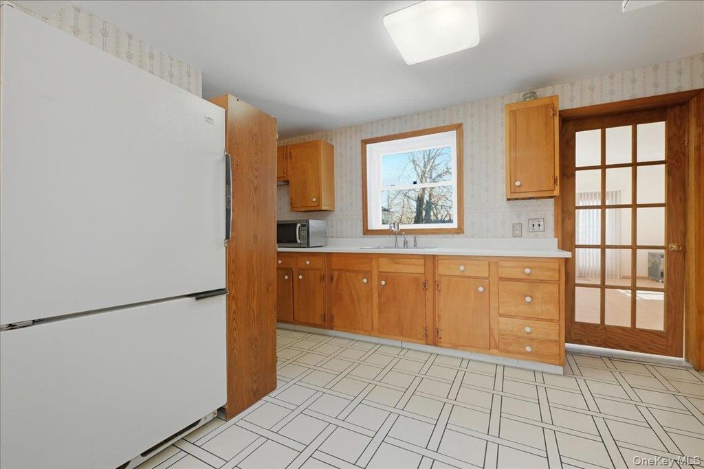 Photo of 2522 Hewlett Lane, Bellmore, NY 11710 (MLS # 951757)