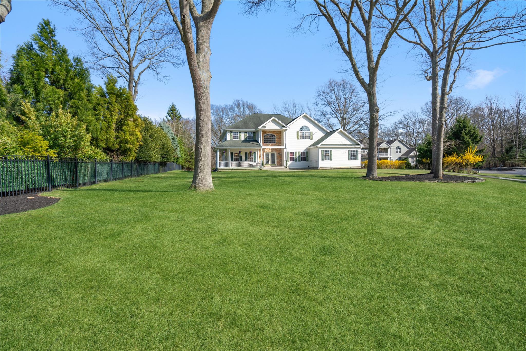 21 Moss Creek Lane, East Patchogue, Florida image 4