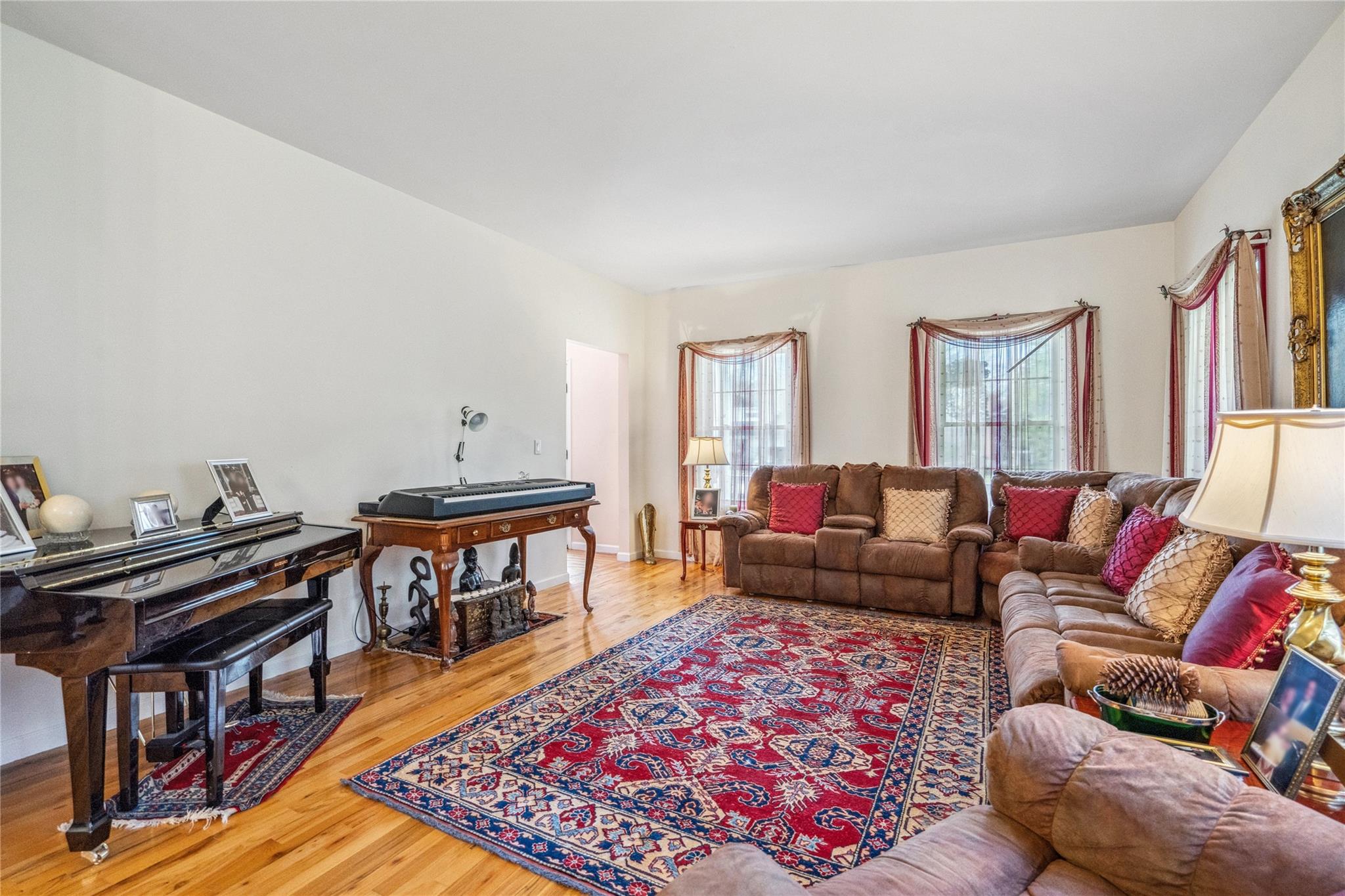 21 Moss Creek Lane, East Patchogue, Florida image 11