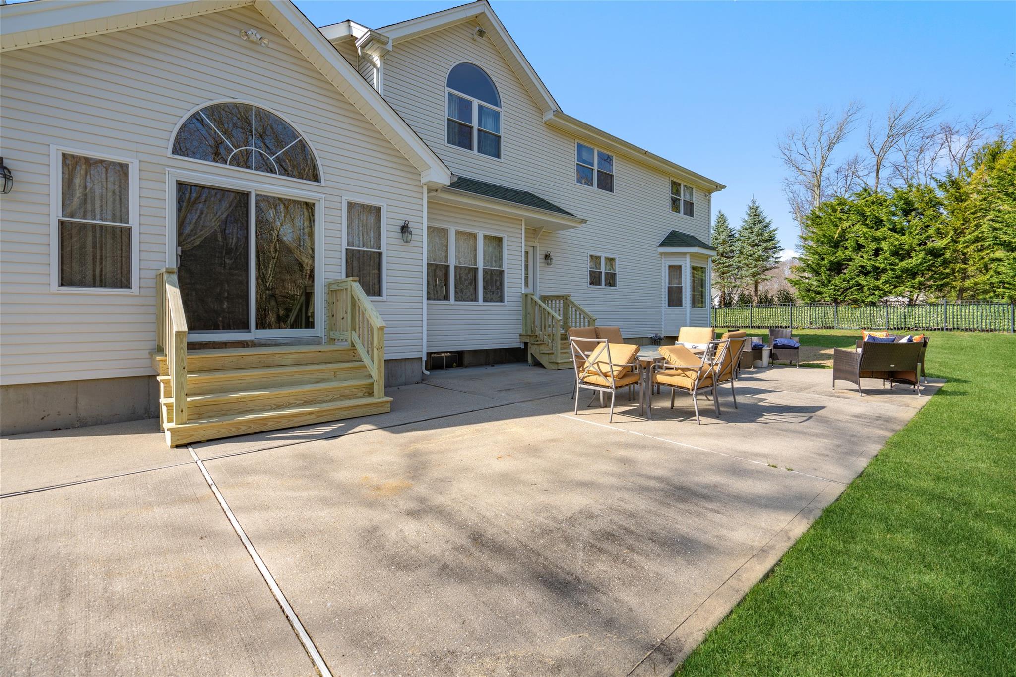 21 Moss Creek Lane, East Patchogue, Florida image 46