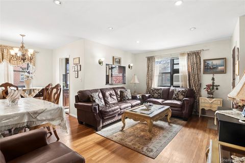Homes For Sale - 1640 160th Street #6113<br/> Whitestone, NY 11357