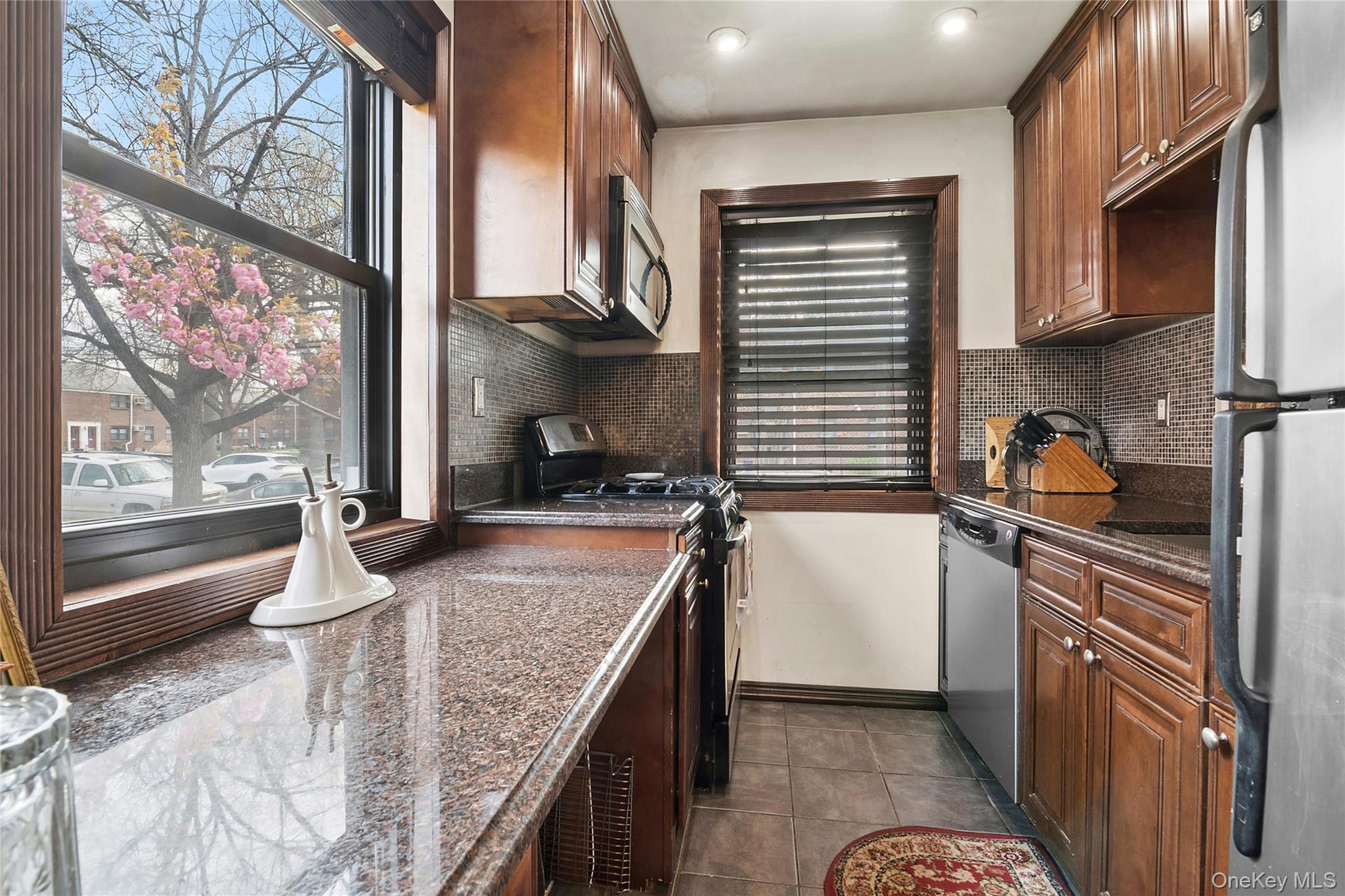 1640 160th Street 6113