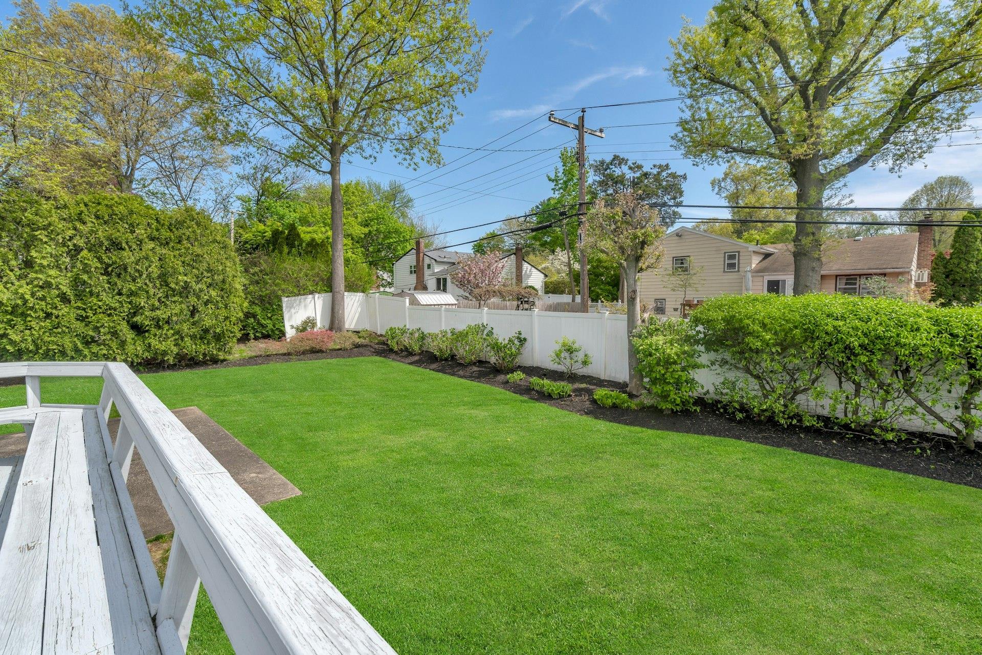 14 Henry Drive, Glen Cove, New York image 16