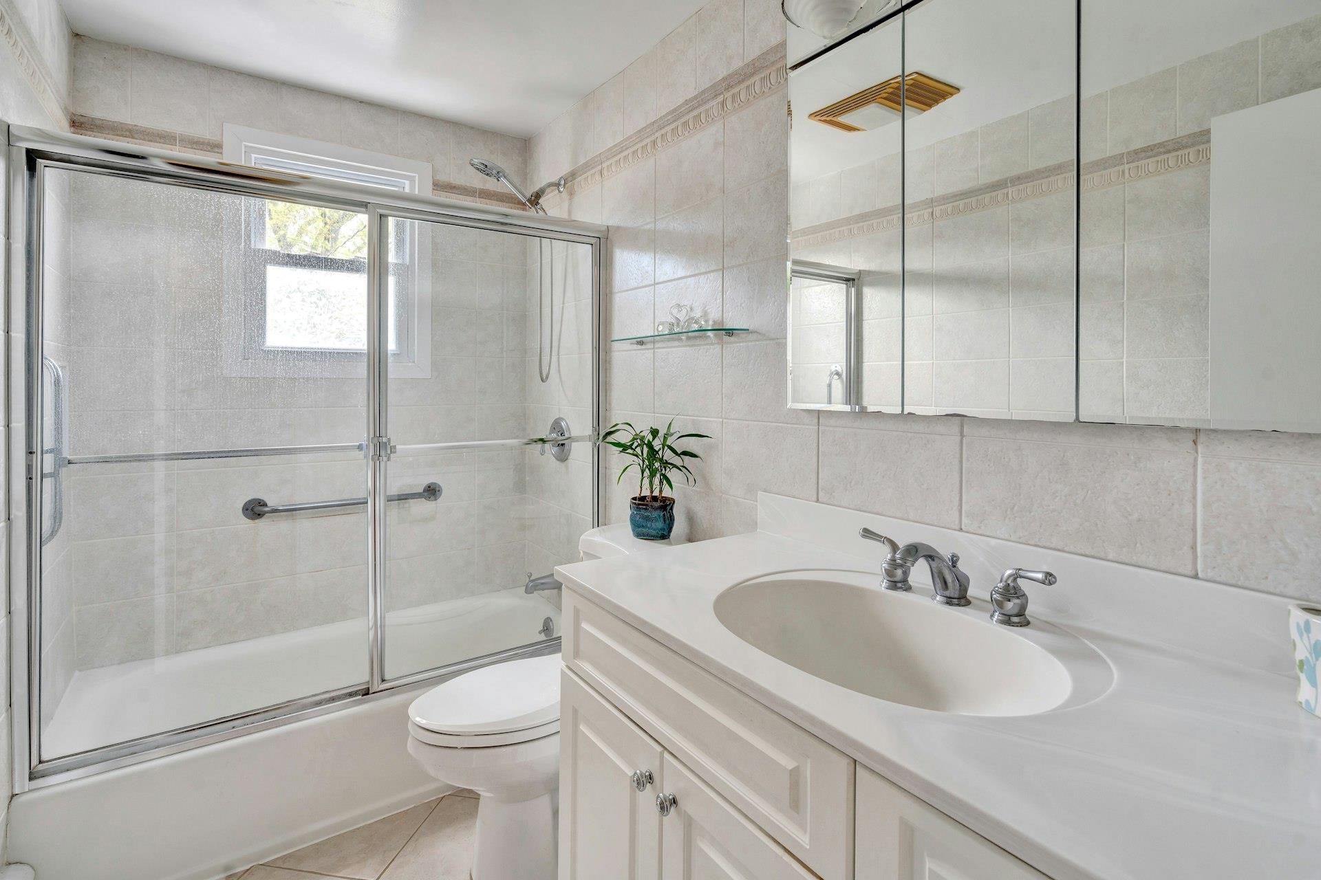 14 Henry Drive, Glen Cove, New York image 8