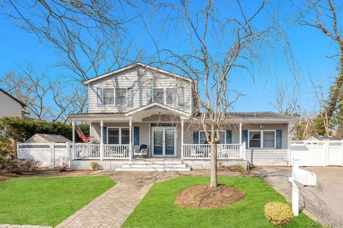 Homes For Sale - 175 Shelby Avenue<br/> Holbrook, NY 11741