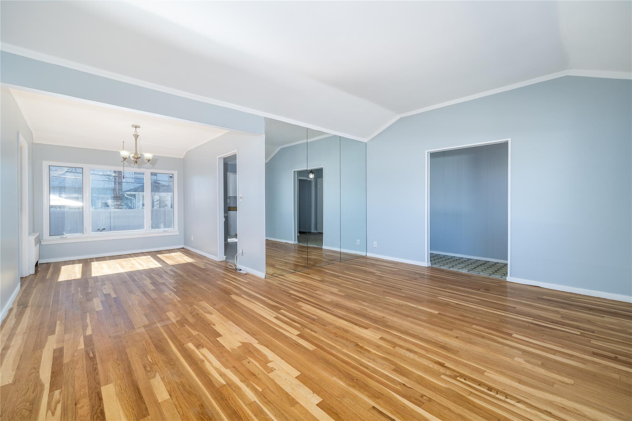 943 Melvin Drive, North Bellmore, New York image 4