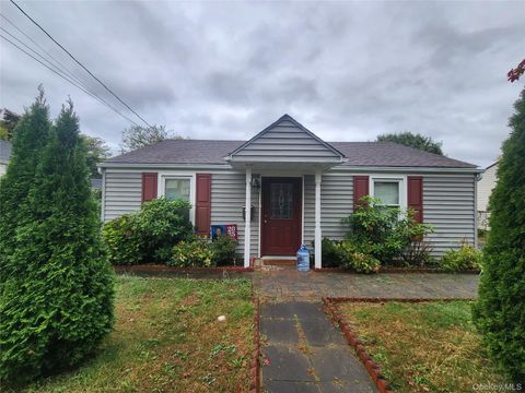 Photo of 3 N Wayne Avenue, West Haverstraw, NY 10993 (MLS # 924268)