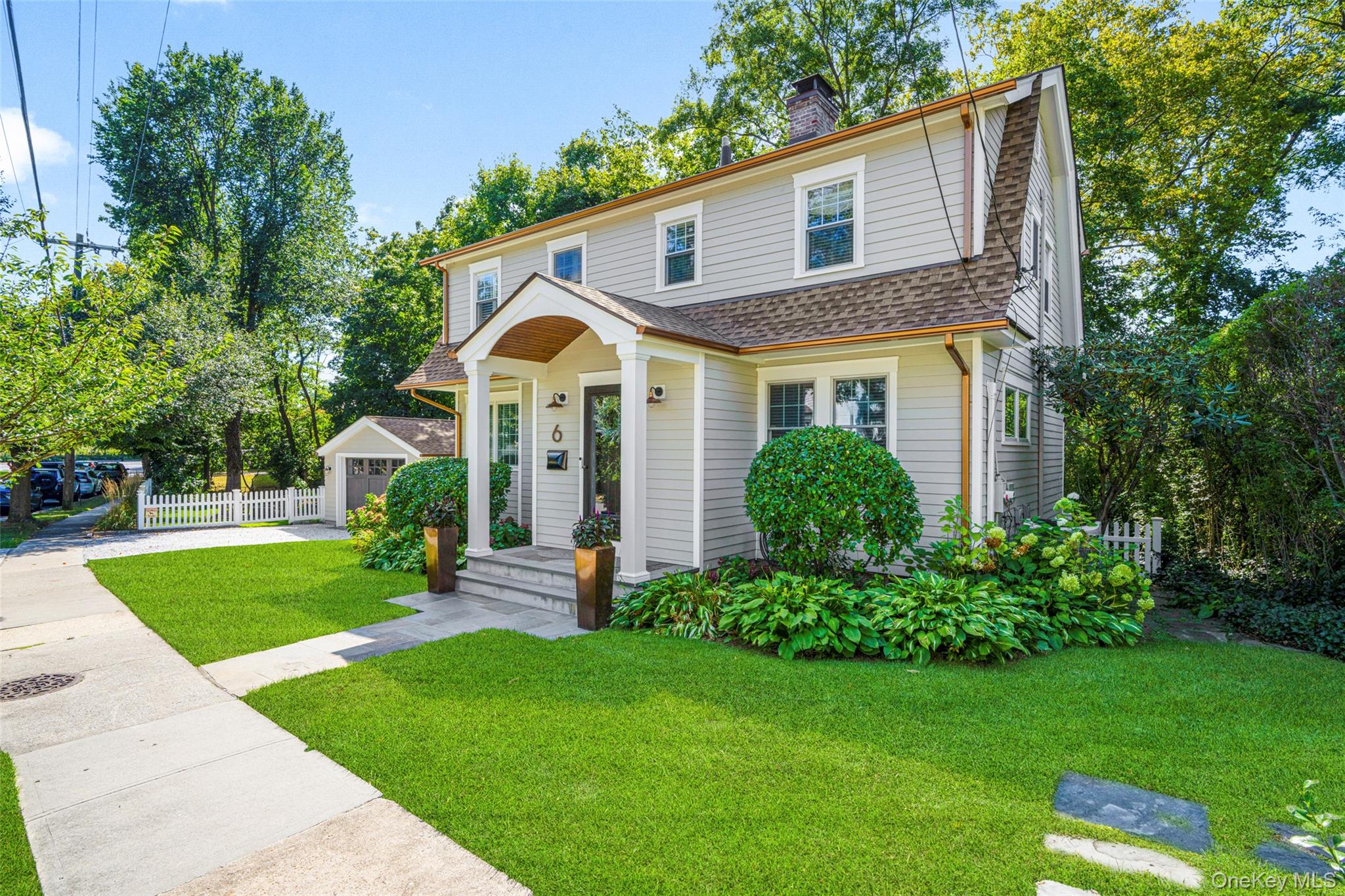6 Mayhew Avenue