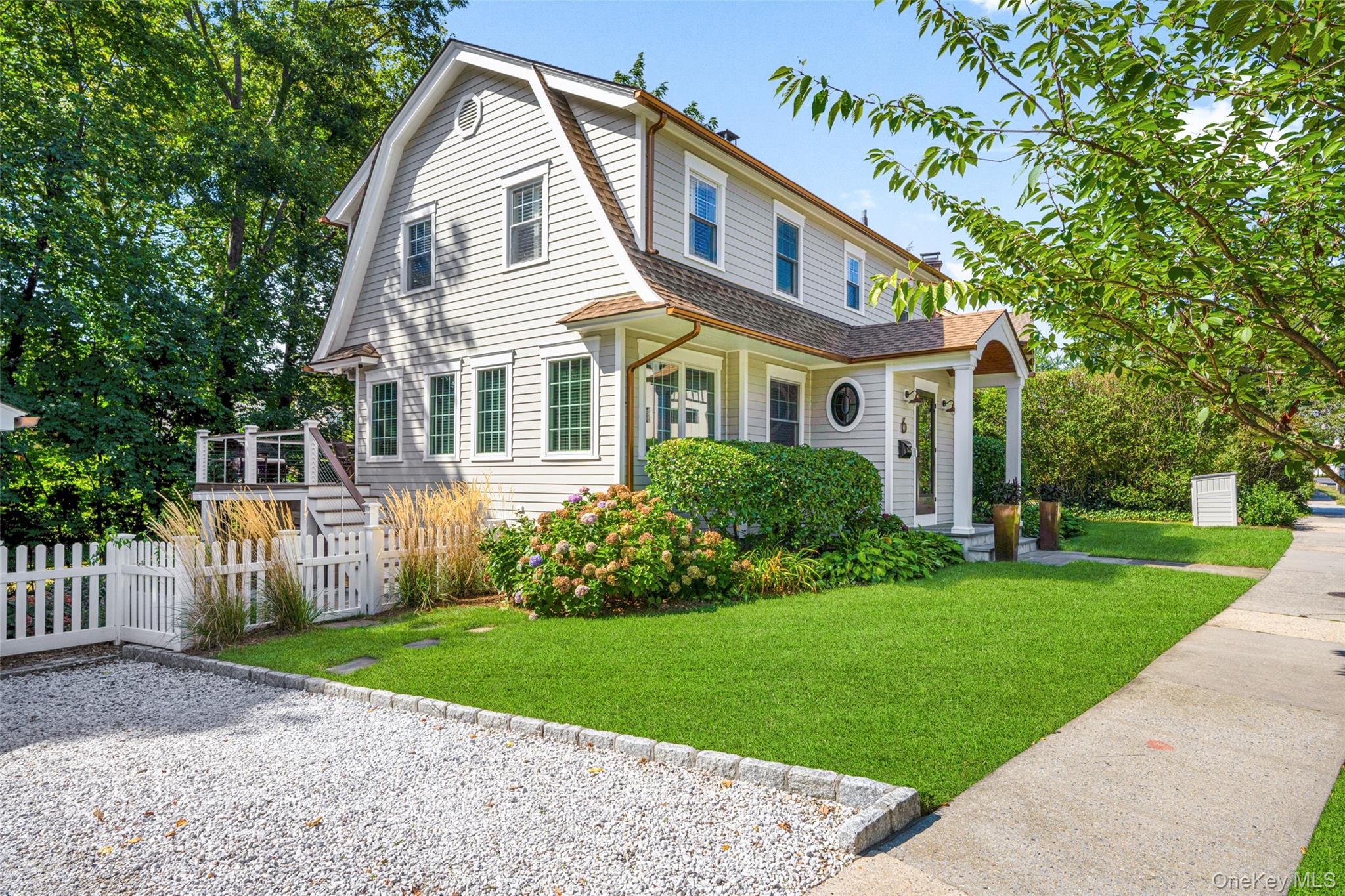 6 Mayhew Avenue