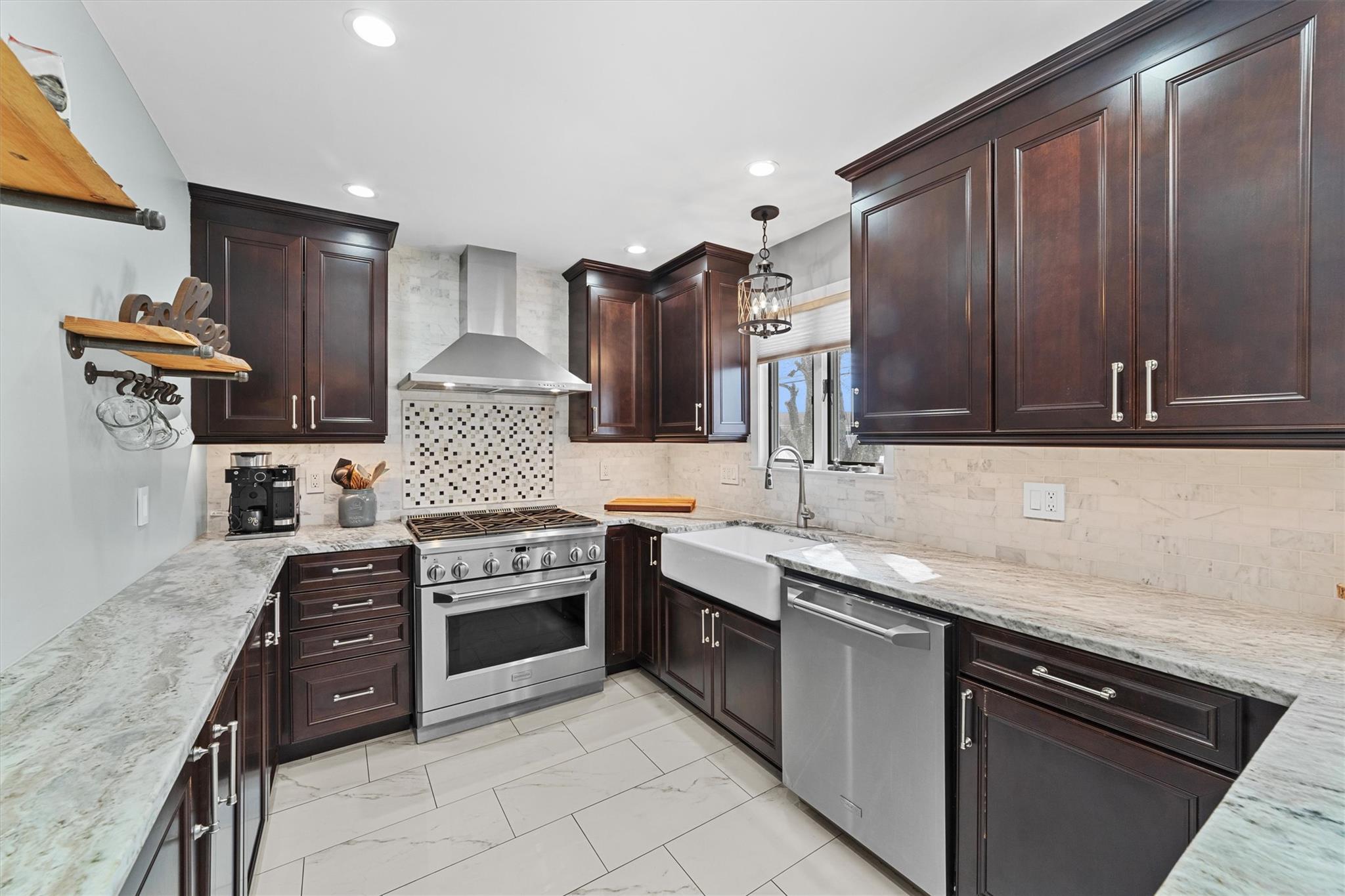864 Fox Meadow Road, Yorktown Heights, New York image 5
