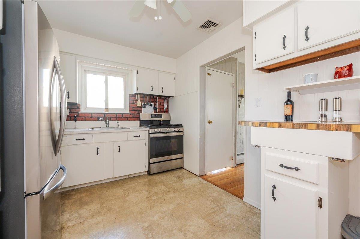 242 Elizabeth Avenue, Oceanside, New York image 6