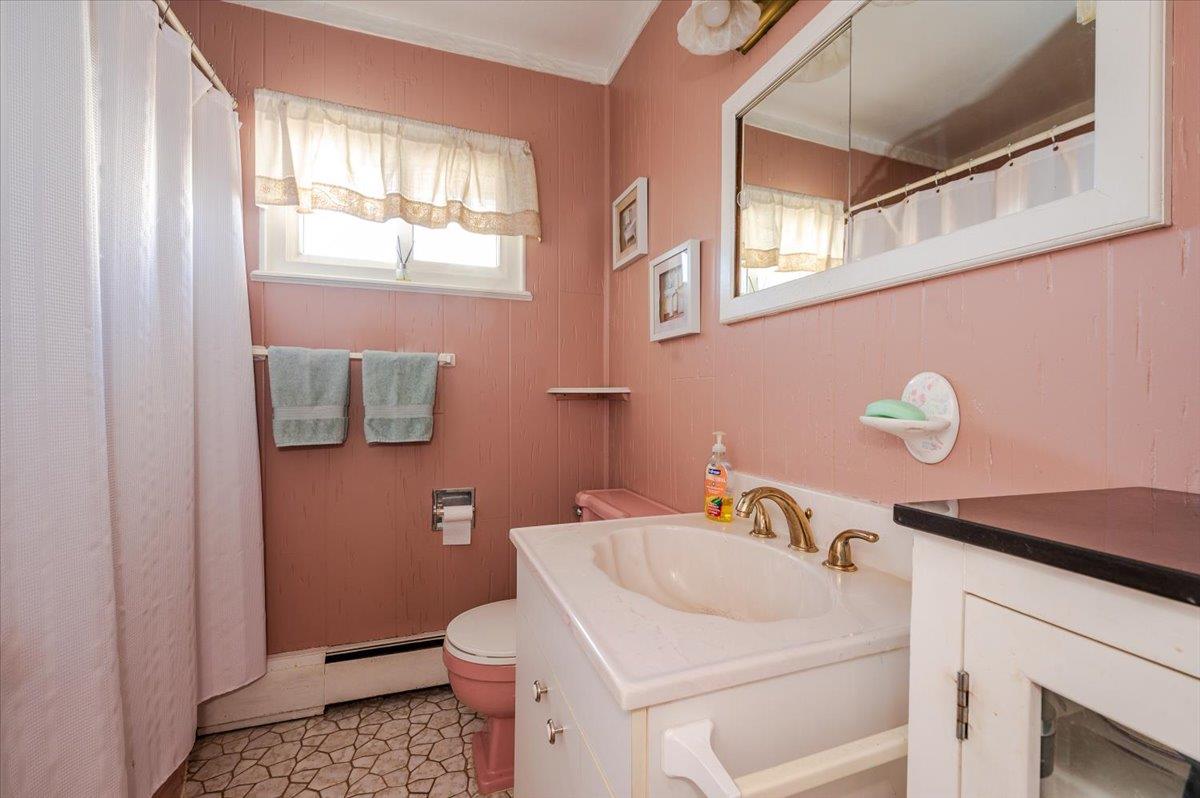 242 Elizabeth Avenue, Oceanside, New York image 15