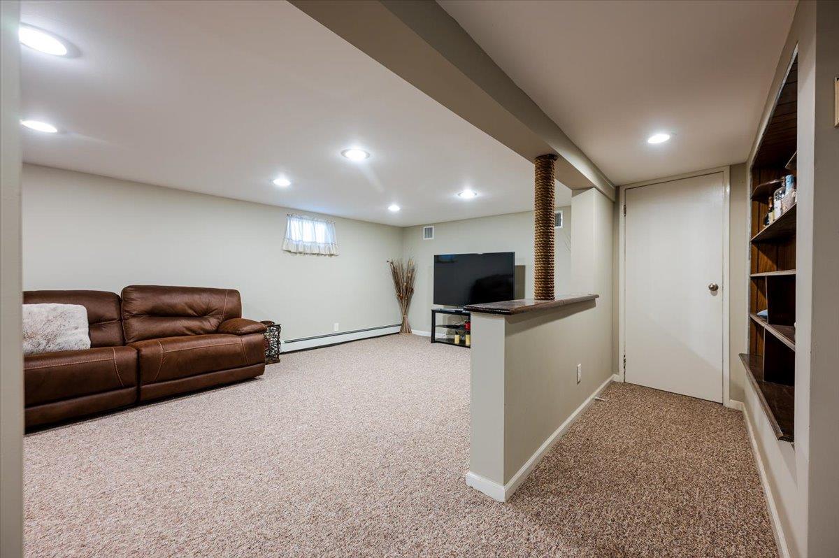 242 Elizabeth Avenue, Oceanside, New York image 18