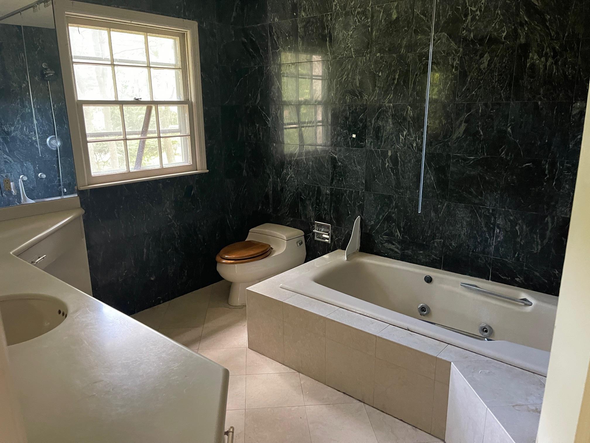 7 Beaver Drive, Locust Valley, New York image 10