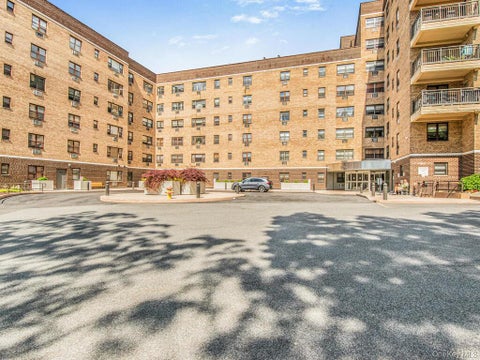 Homes For Sale - 505 Central Avenue #305<br/> White Plains, NY 10606
