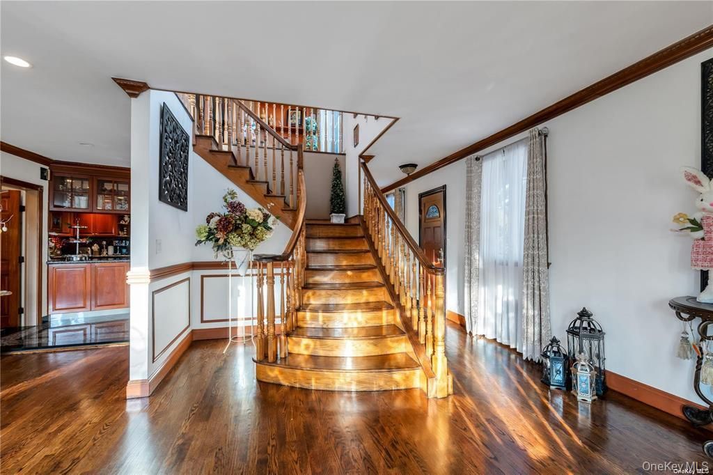 Photo of 50-43 192nd Street, Fresh Meadows, NY 11365 (MLS # 986340)